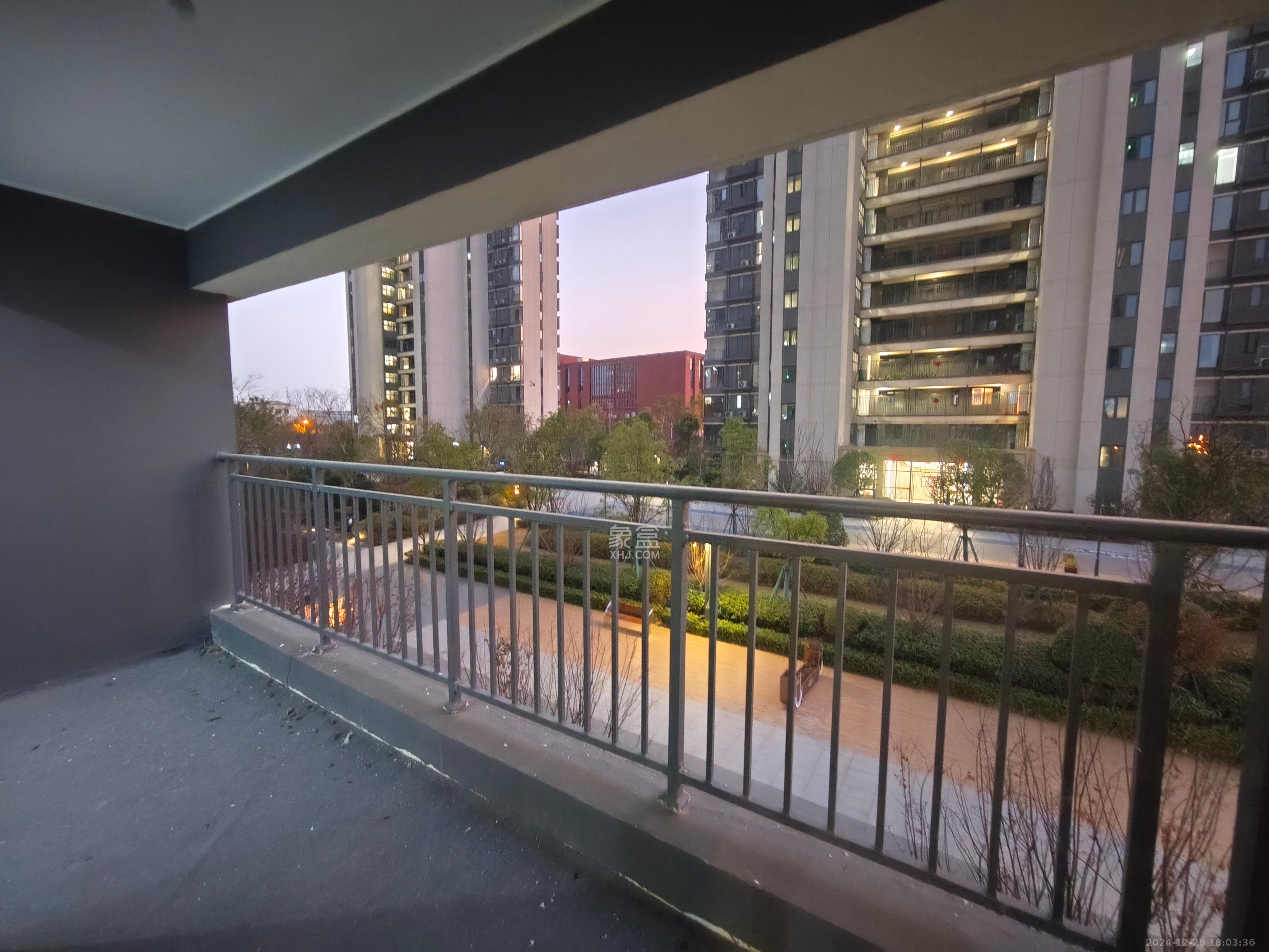 旭辉雨金广场 3室2厅2卫 1000.0元/月 旭辉雨金广场 3室2厅2卫 1000.0元/月室内图