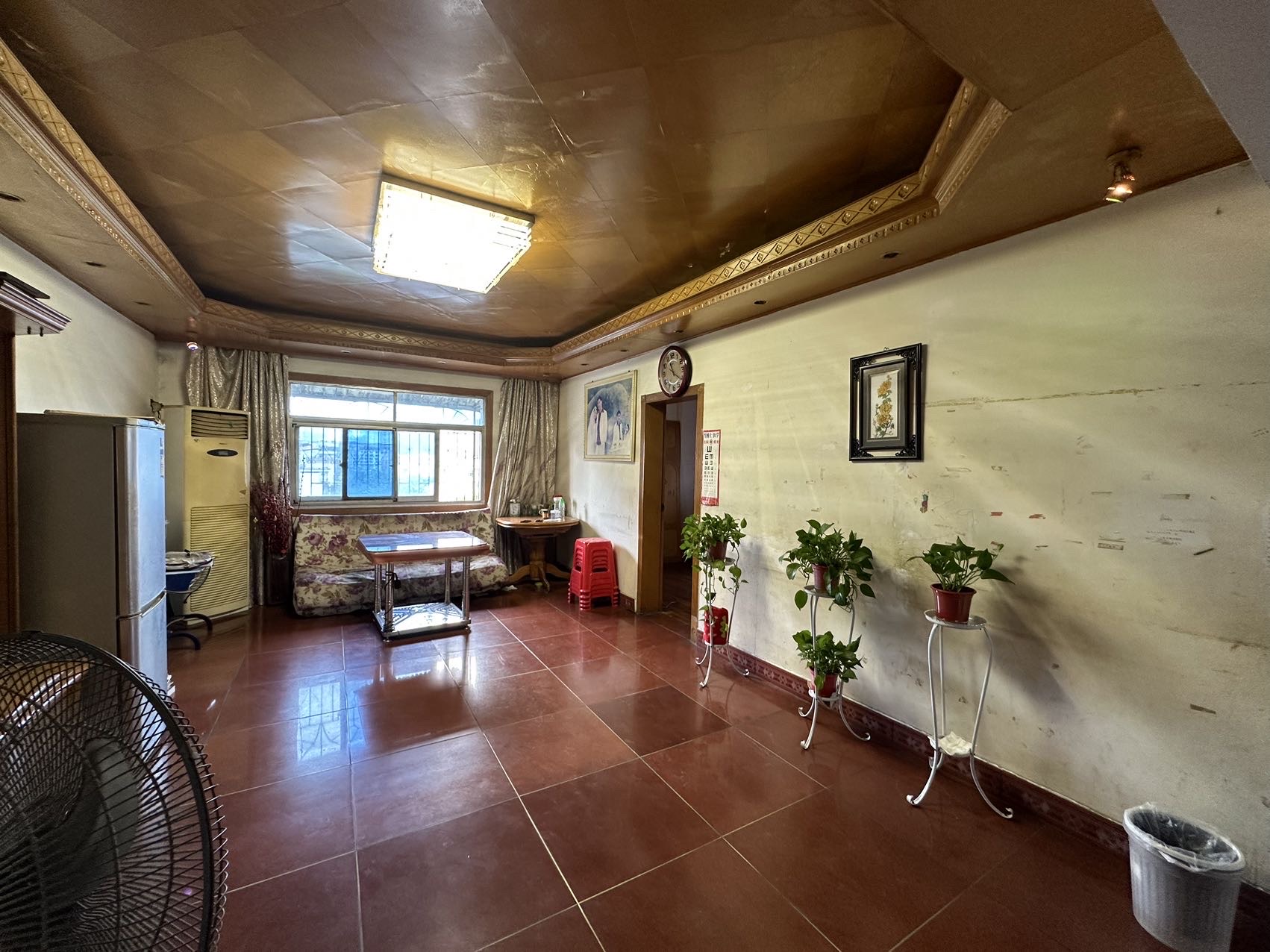 娄星区散盘 3室2厅1卫 28.0万 娄星区散盘 3室2厅1卫 28.0万客厅