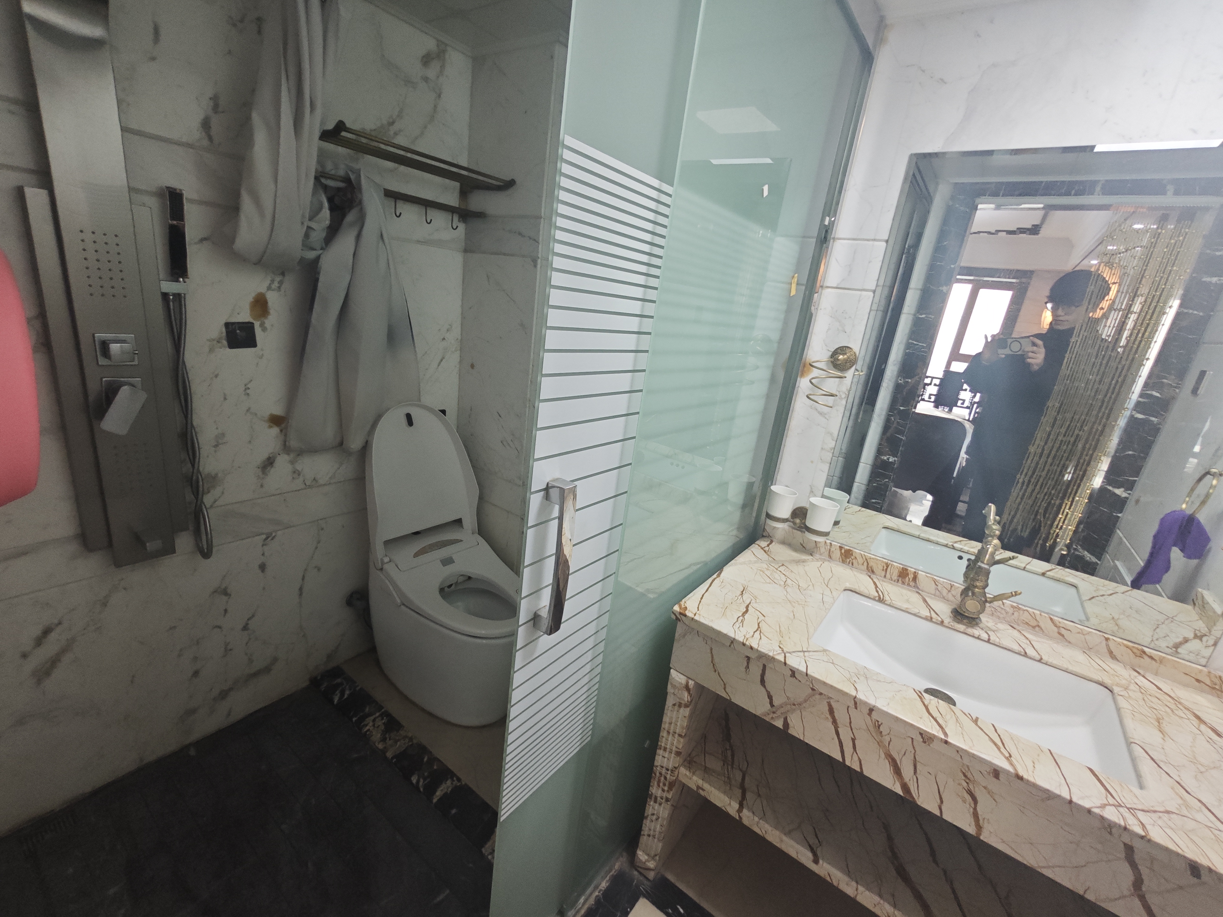 耀江花园文鼎苑  1室0厅0卫    3200.0元/月 耀江花园文鼎苑  1室0厅0卫    3200.0元/月室内图