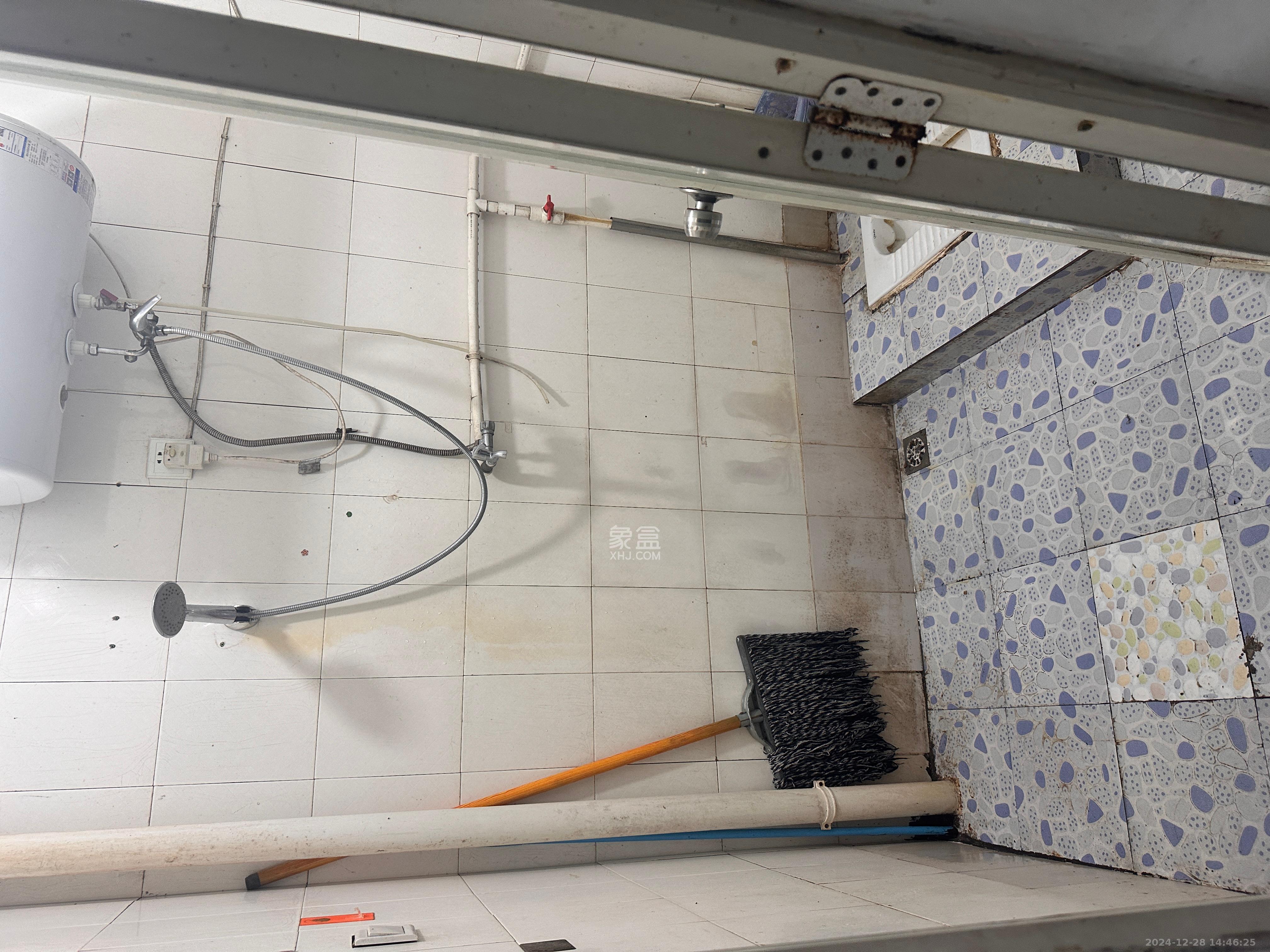 左家垅小区 2室1厅1卫 1000.0元/月 左家垅小区 2室1厅1卫 1000.0元/月室内图