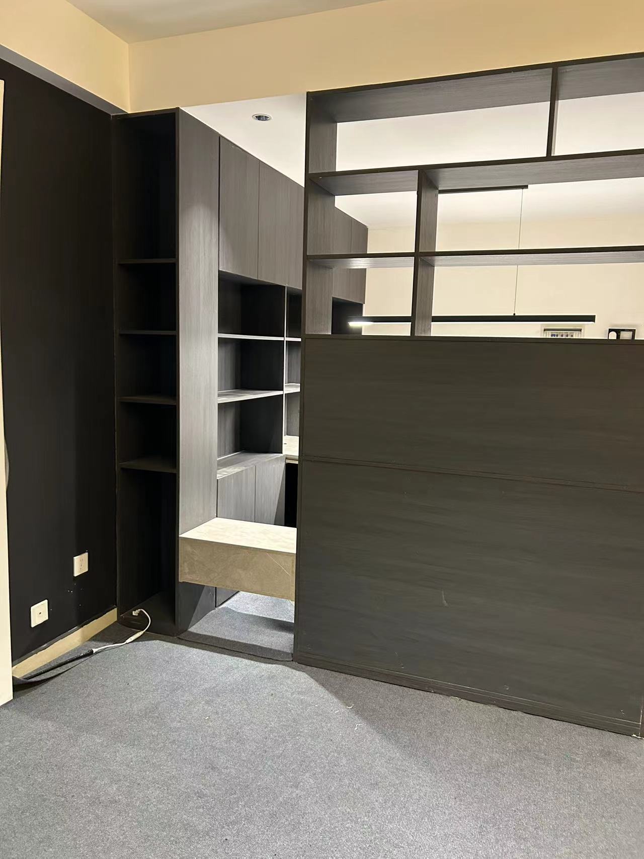 浙商广场  1室1厅1卫    1000.0元/月 浙商广场  1室1厅1卫    1000.0元/月室内图