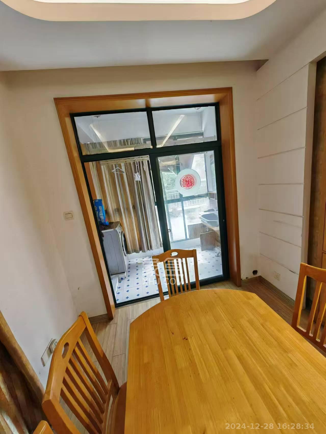 湘府东苑  3室2厅2卫   3100.00元/月室内图