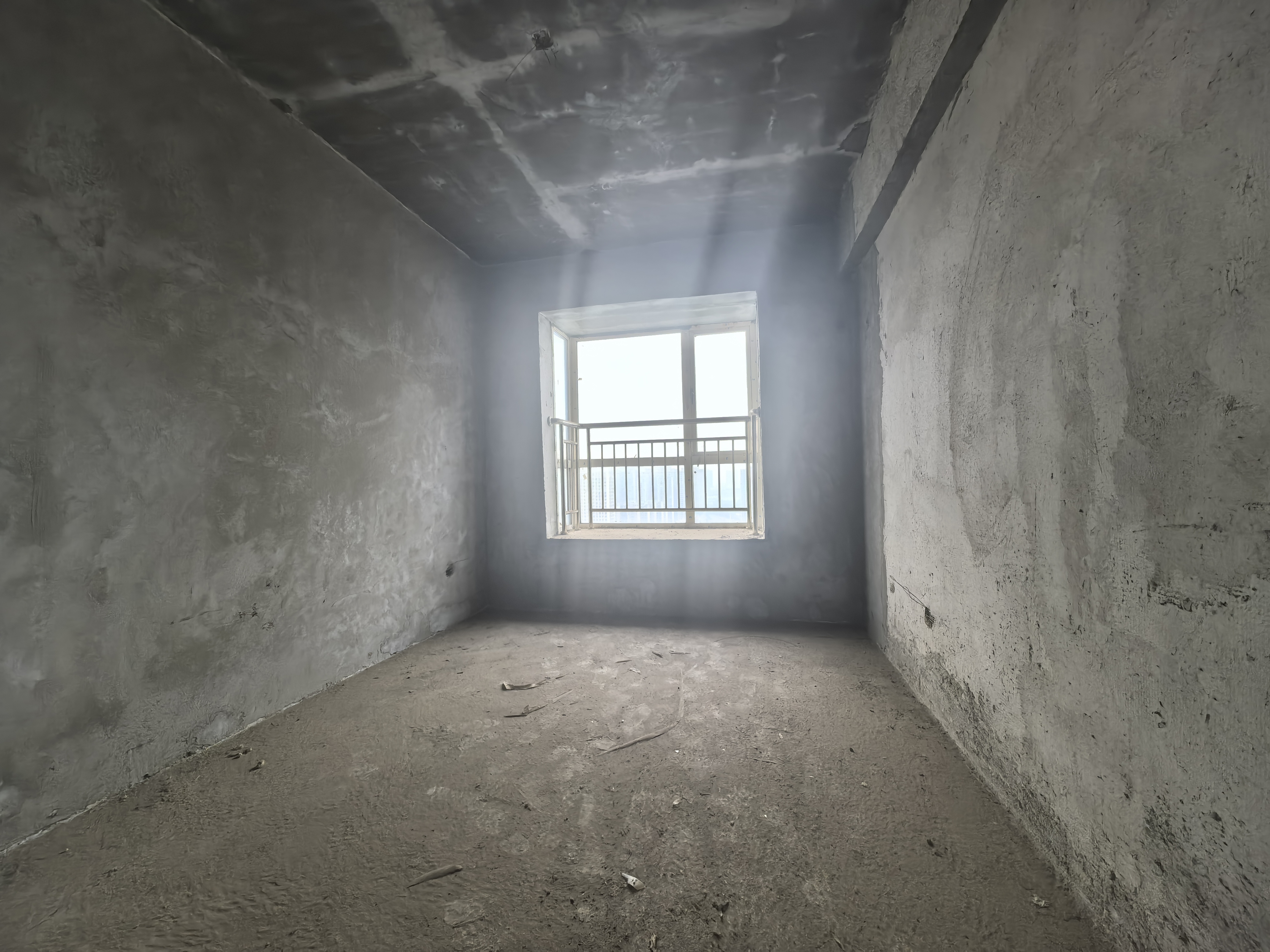 壹号公馆 5室2厅3卫 69.80万 壹号公馆 5室2厅3卫 69.80万客厅