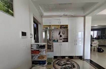 滨海幸福里 4室2厅2卫 424.0万 滨海幸福里 4室2厅2卫 424.0万客厅