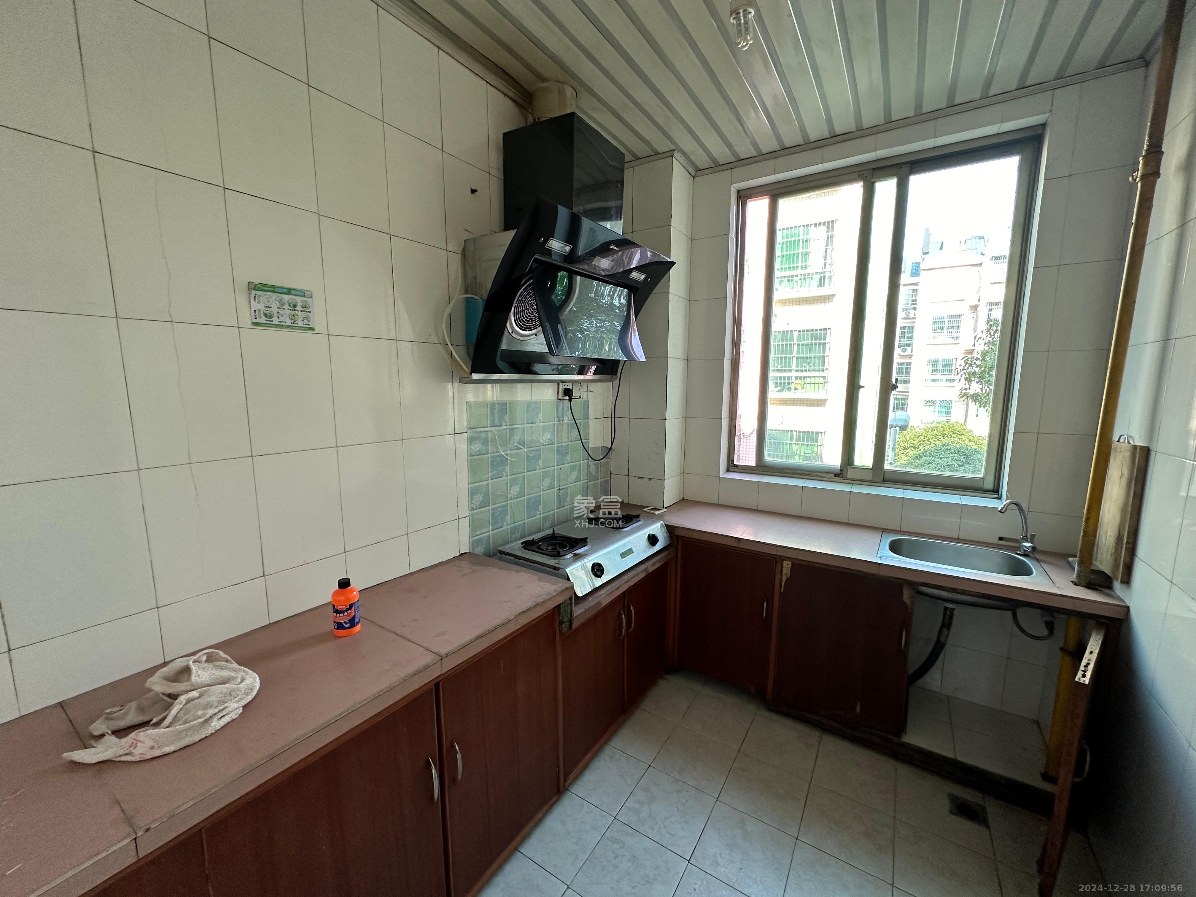 和平小区 1室0厅0卫 1300.0元/月 和平小区 1室0厅0卫 1300.0元/月室内图