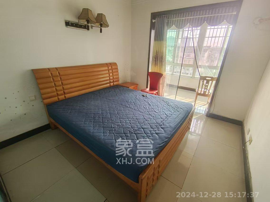 恩瑞麓山名园(龙王港小区) 3室2厅1卫 2200.0元/月 恩瑞麓山名园(龙王港小区) 3室2厅1卫 2200.0元/月室内图