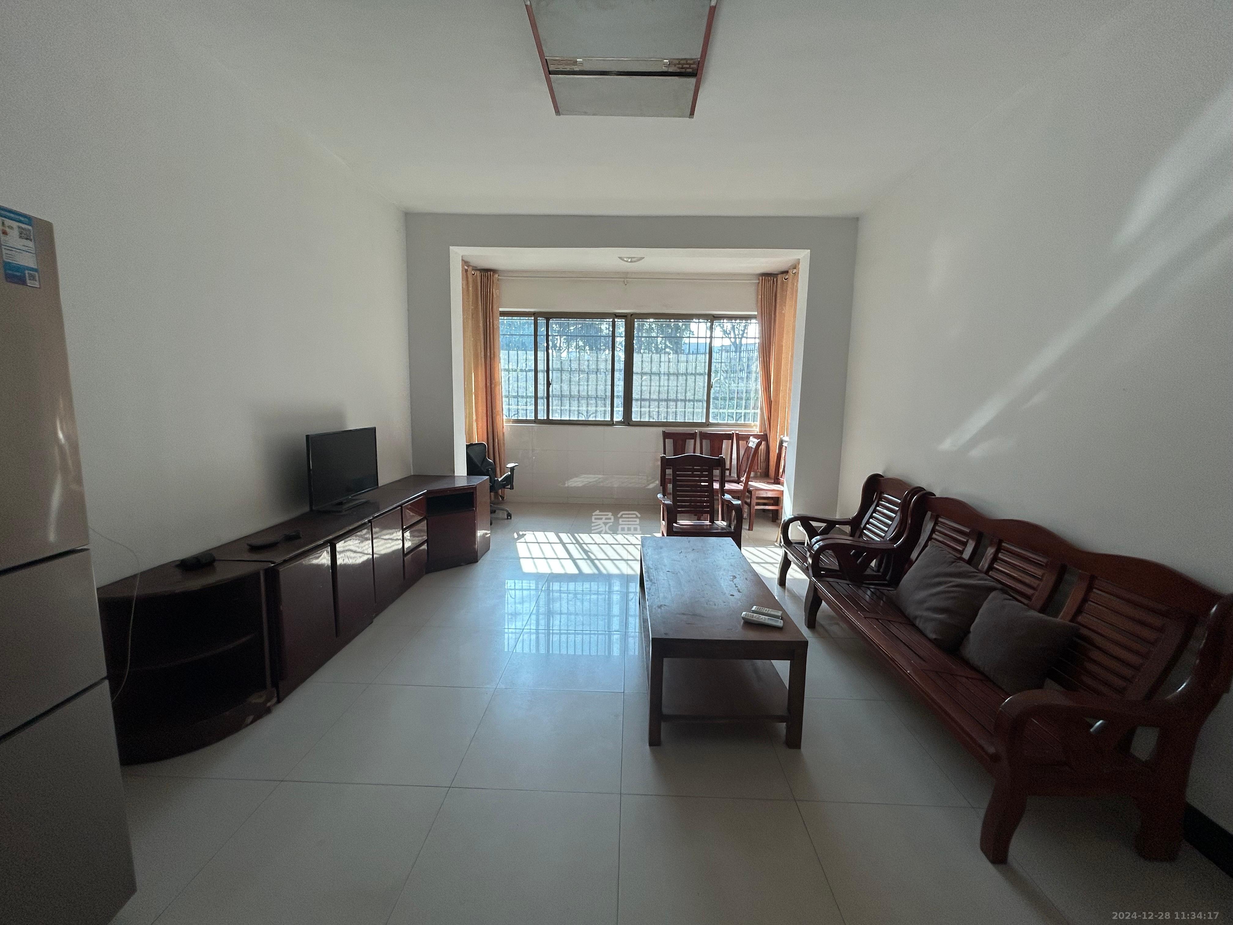 金桂小区一期 1室0厅0卫 1700.0元/月 金桂小区一期 1室0厅0卫 1700.0元/月室内图