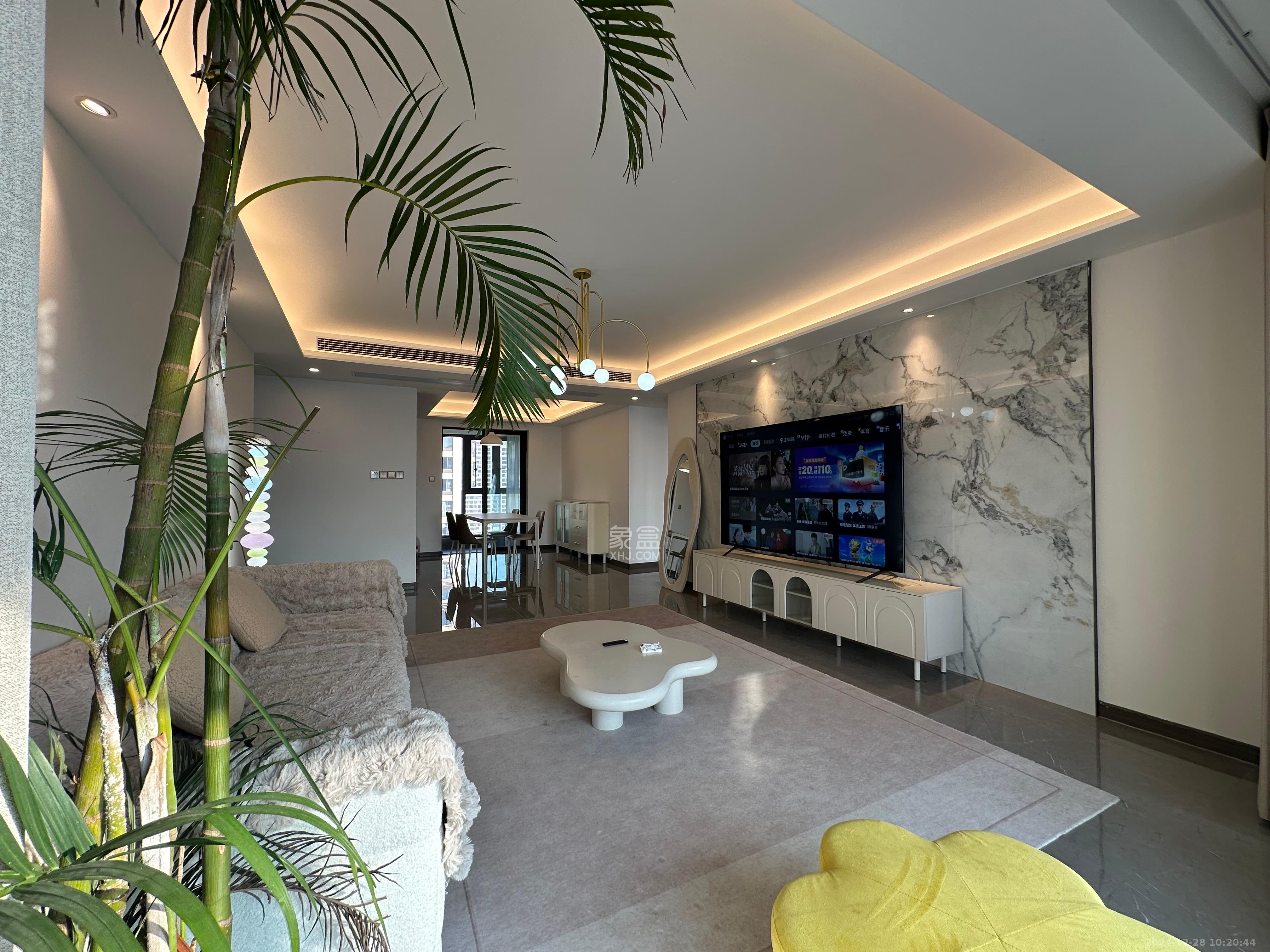 龙湖春江天玺  4室2厅2卫    5500.0元/月 龙湖春江天玺  4室2厅2卫    5500.0元/月室内图