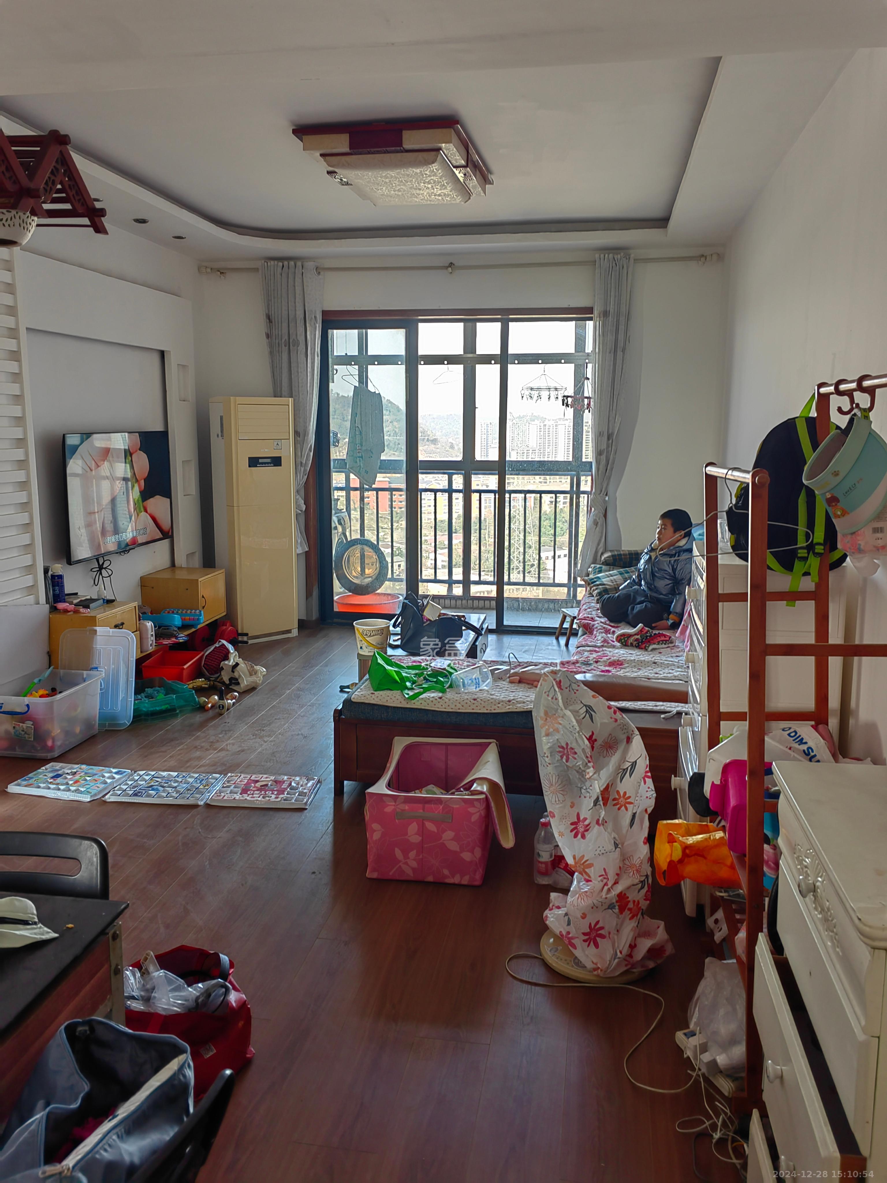 莱茵城  3室2厅2卫    1900.0元/月 莱茵城  3室2厅2卫    1900.0元/月