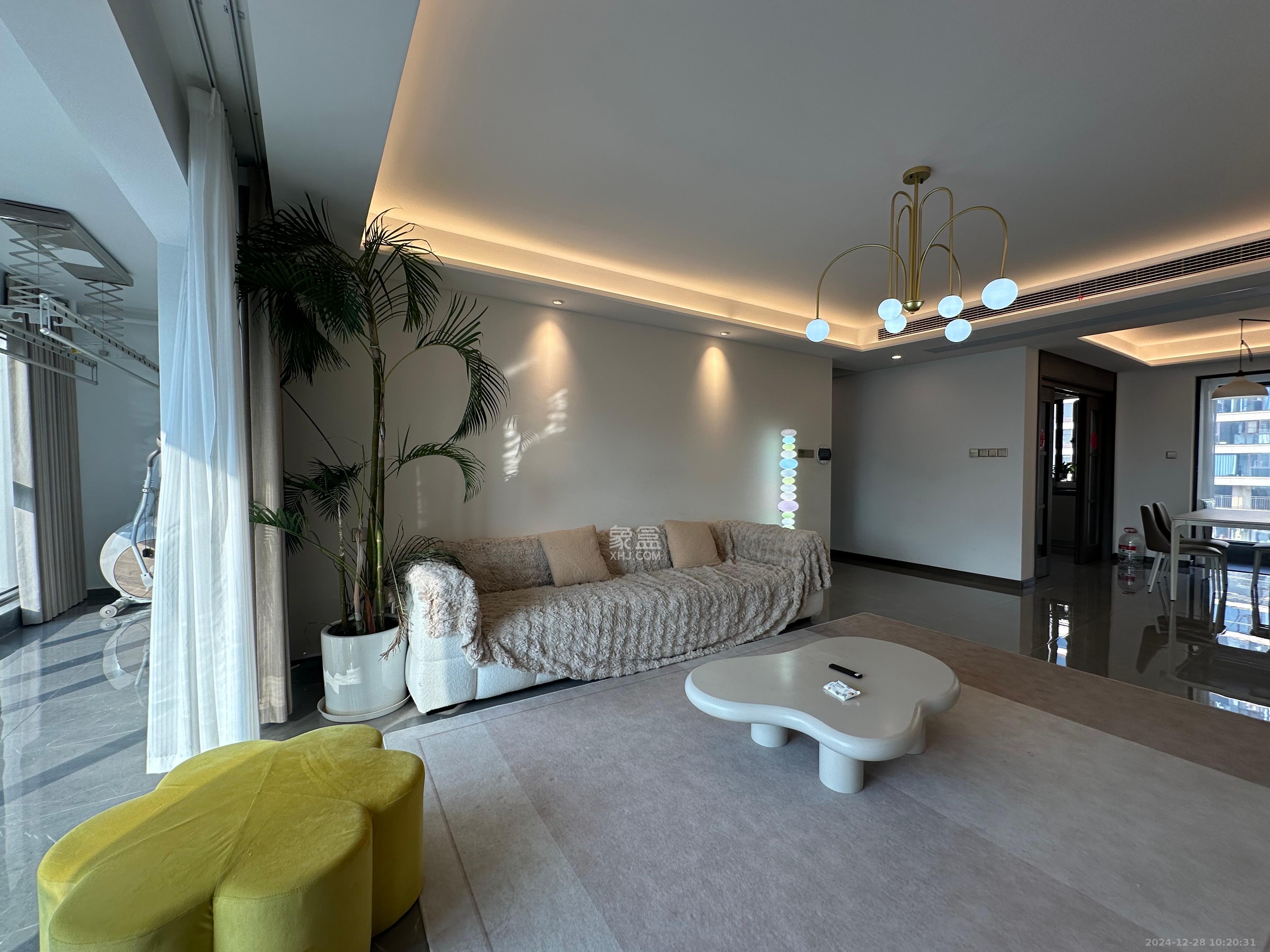 龙湖春江天玺  4室2厅2卫    5500.0元/月 龙湖春江天玺  4室2厅2卫    5500.0元/月室内图