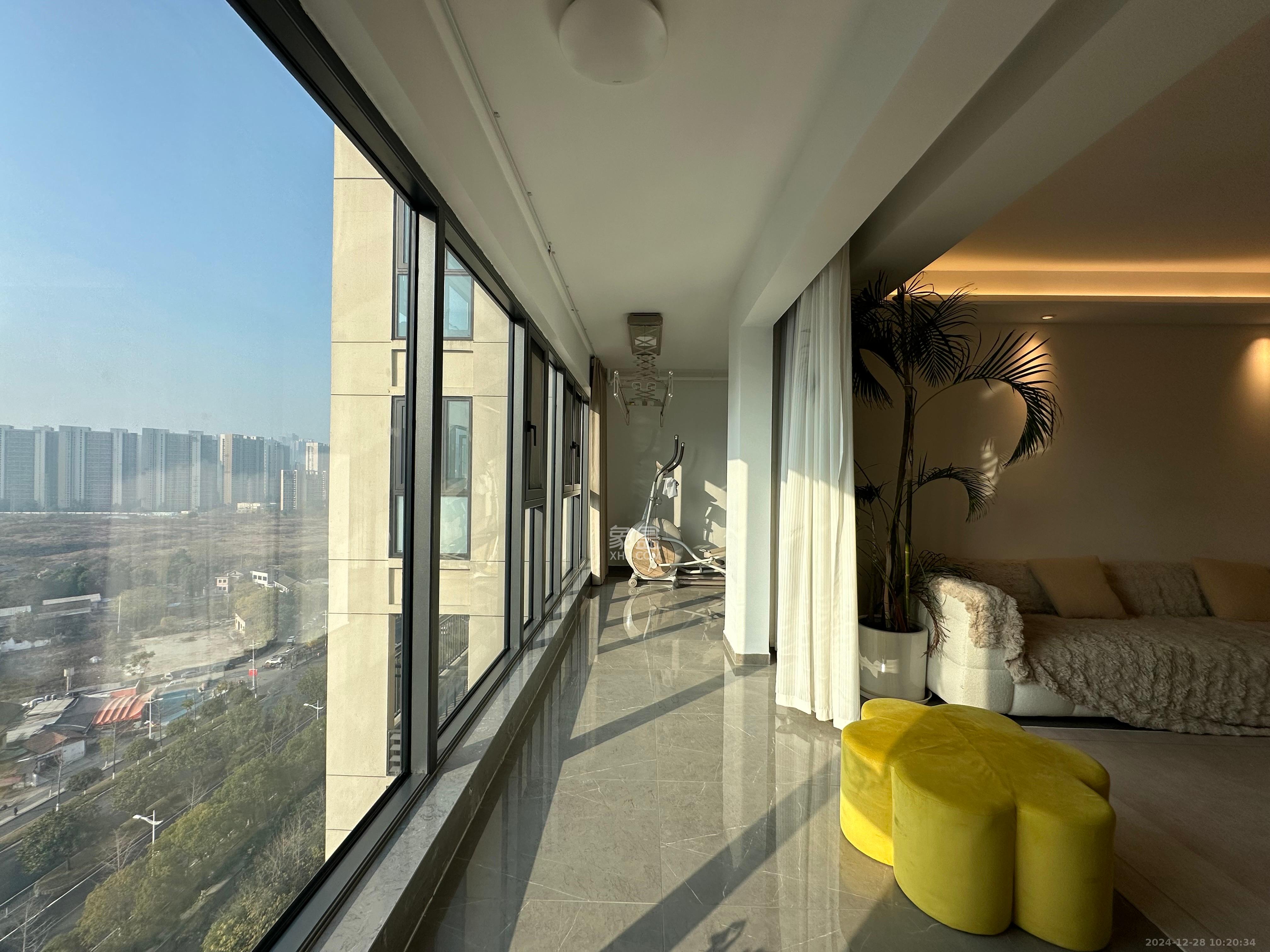 龙湖春江天玺  4室2厅2卫    5500.0元/月 龙湖春江天玺  4室2厅2卫    5500.0元/月室内图