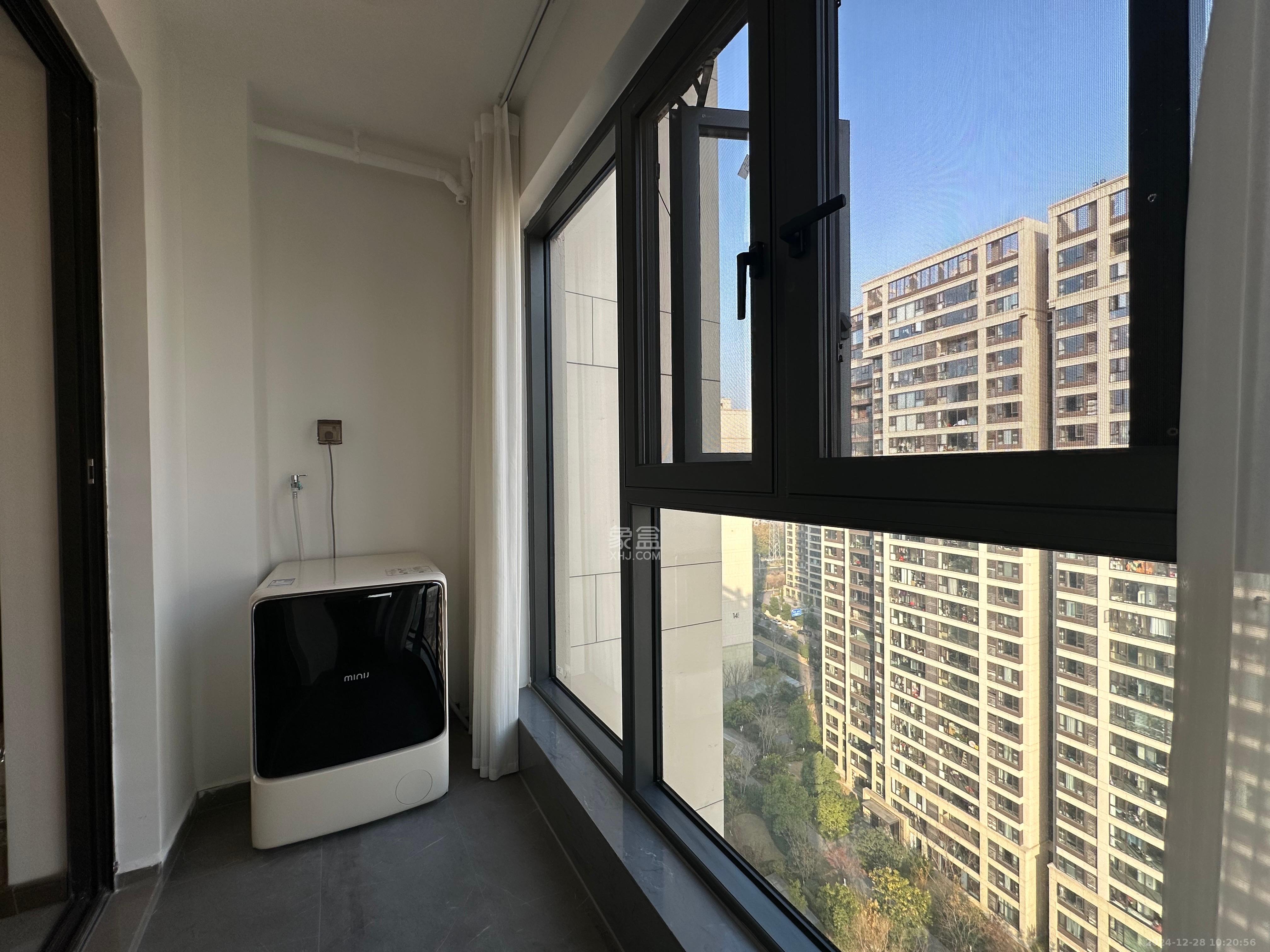 龙湖春江天玺  4室2厅2卫    5500.0元/月 龙湖春江天玺  4室2厅2卫    5500.0元/月室内图