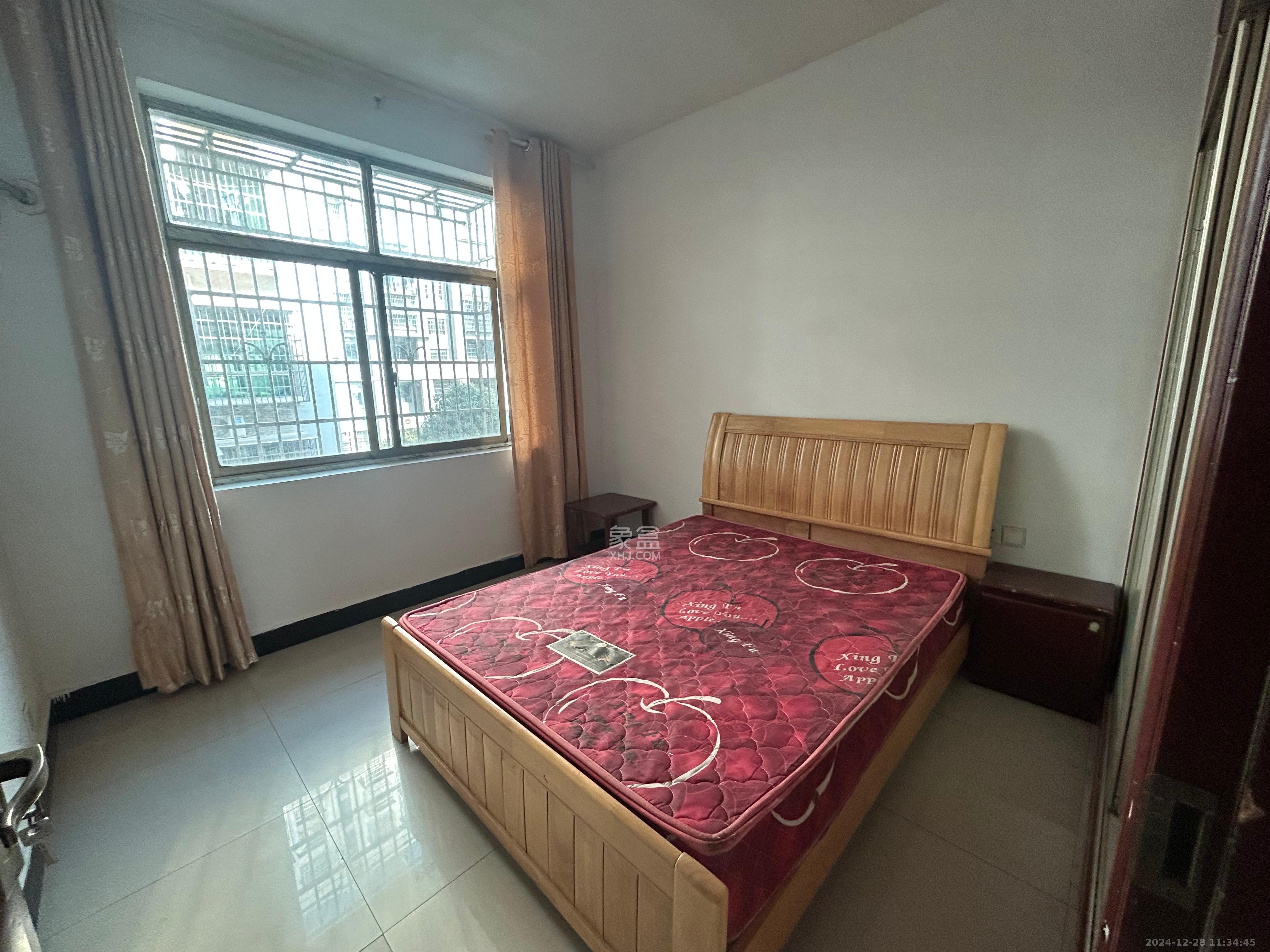 金桂小区一期 1室0厅0卫 1700.0元/月 金桂小区一期 1室0厅0卫 1700.0元/月室内图