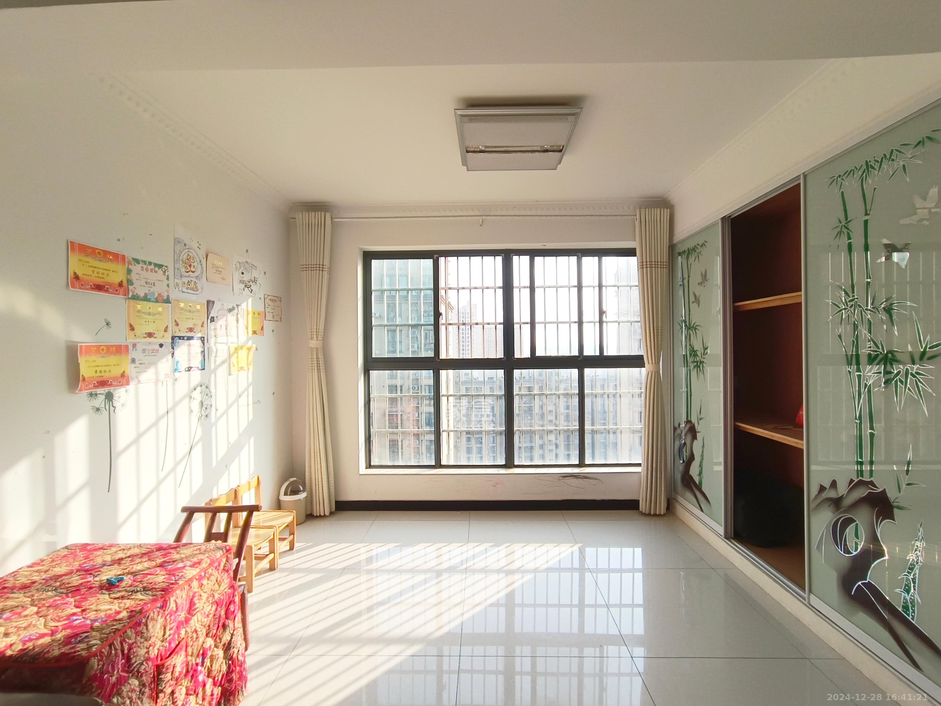 中建麓山和苑 3室2厅1卫 2200.0元/月 中建麓山和苑 3室2厅1卫 2200.0元/月室内图