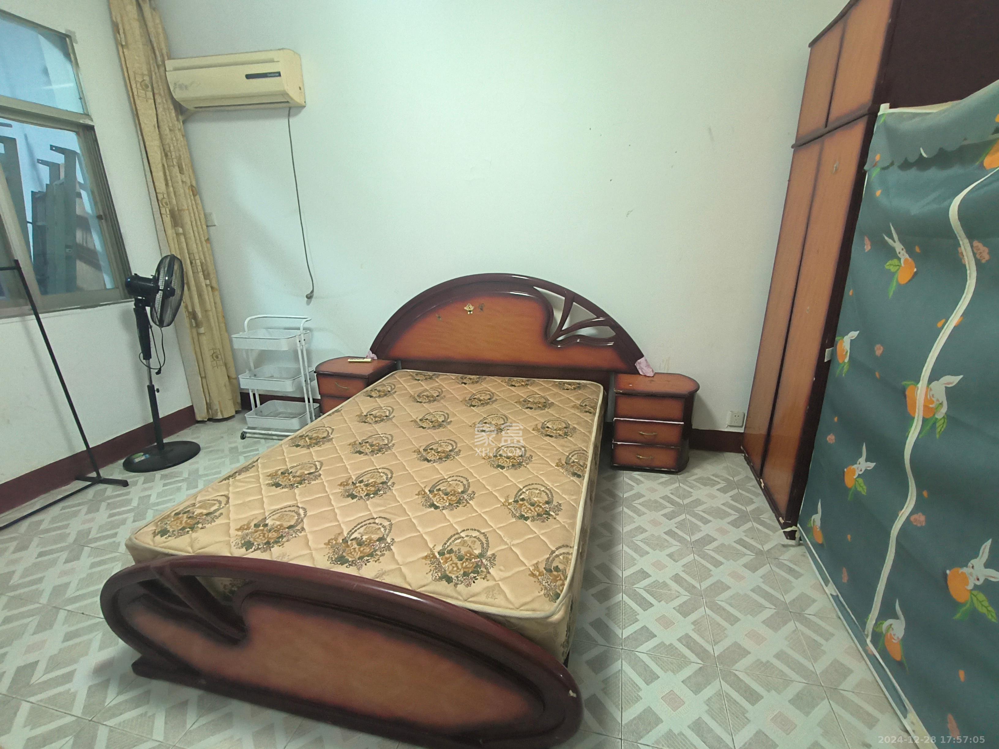 西园北里小区 3室2厅1卫 2000.0元/月 西园北里小区 3室2厅1卫 2000.0元/月室内图