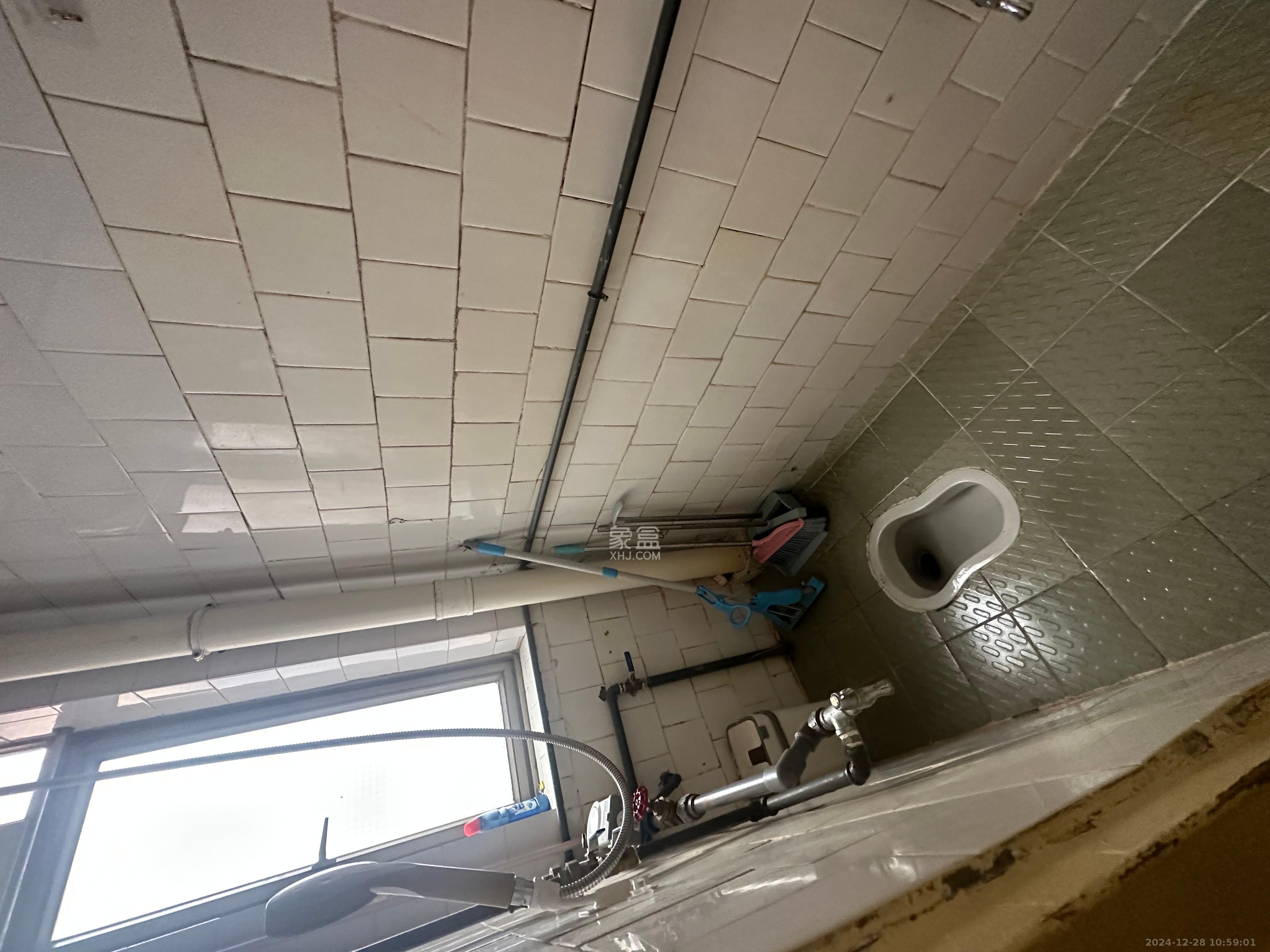 湖南省石油总公司宿舍 1室2厅1卫 2200.0元/月 湖南省石油总公司宿舍 1室2厅1卫 2200.0元/月室内图