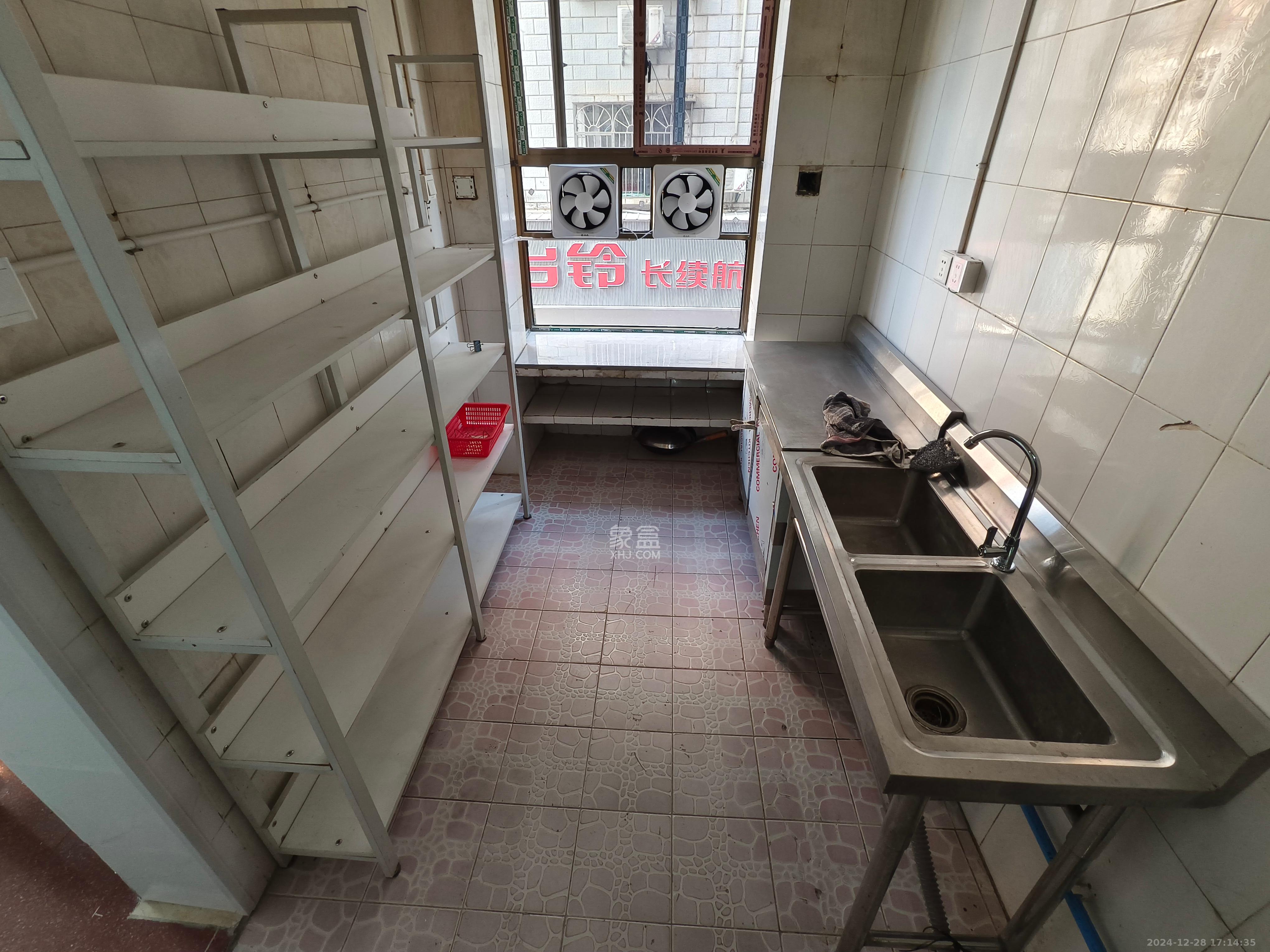 洞井商贸城 2室1厅1卫 1200.0元/月 洞井商贸城 2室1厅1卫 1200.0元/月室内图