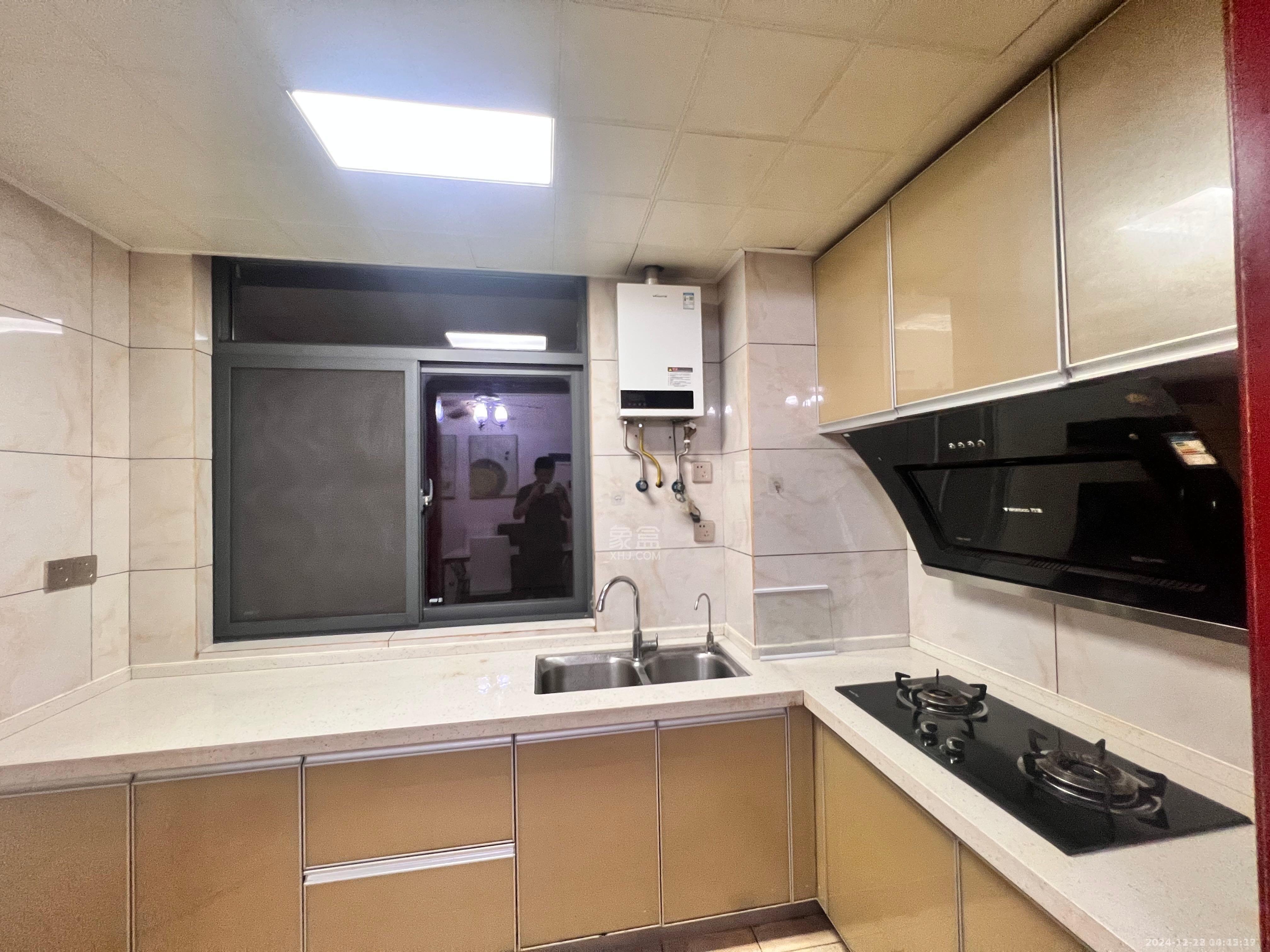 天元区锦绣华都 3室2厅2卫 1800.0元/月 天元区锦绣华都 3室2厅2卫 1800.0元/月室内图