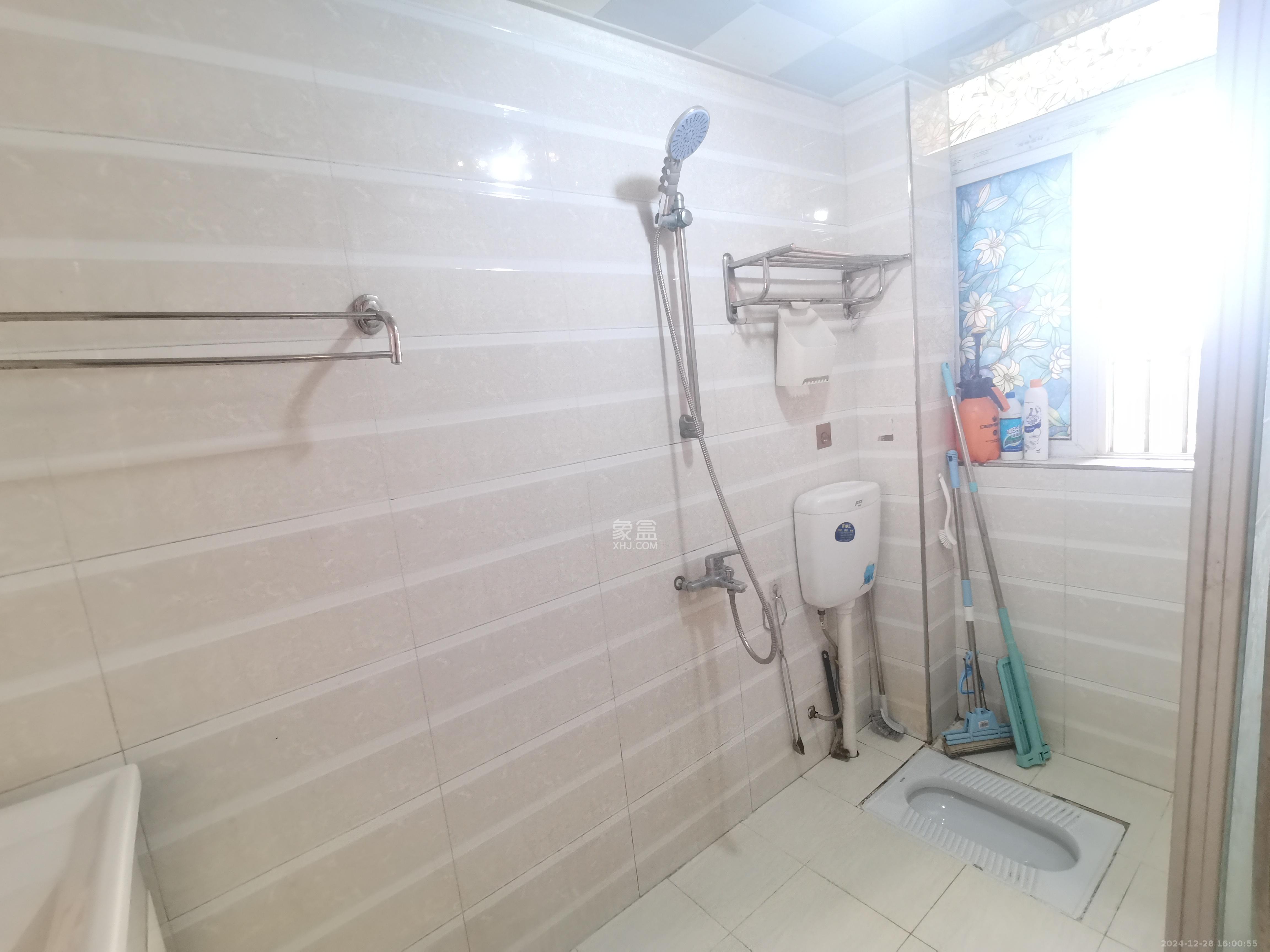 一品嘉庭 1室1厅1卫 1800.0元/月 一品嘉庭 1室1厅1卫 1800.0元/月室内图