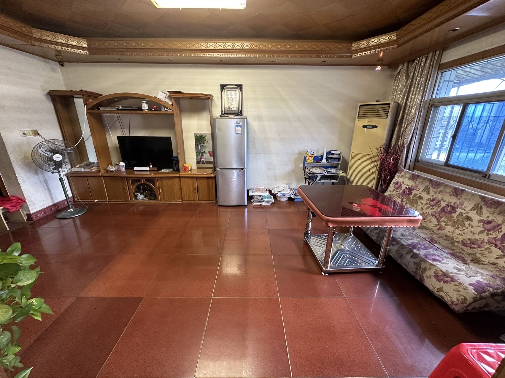 娄星区散盘 3室2厅1卫 28.0万 娄星区散盘 3室2厅1卫 28.0万客厅