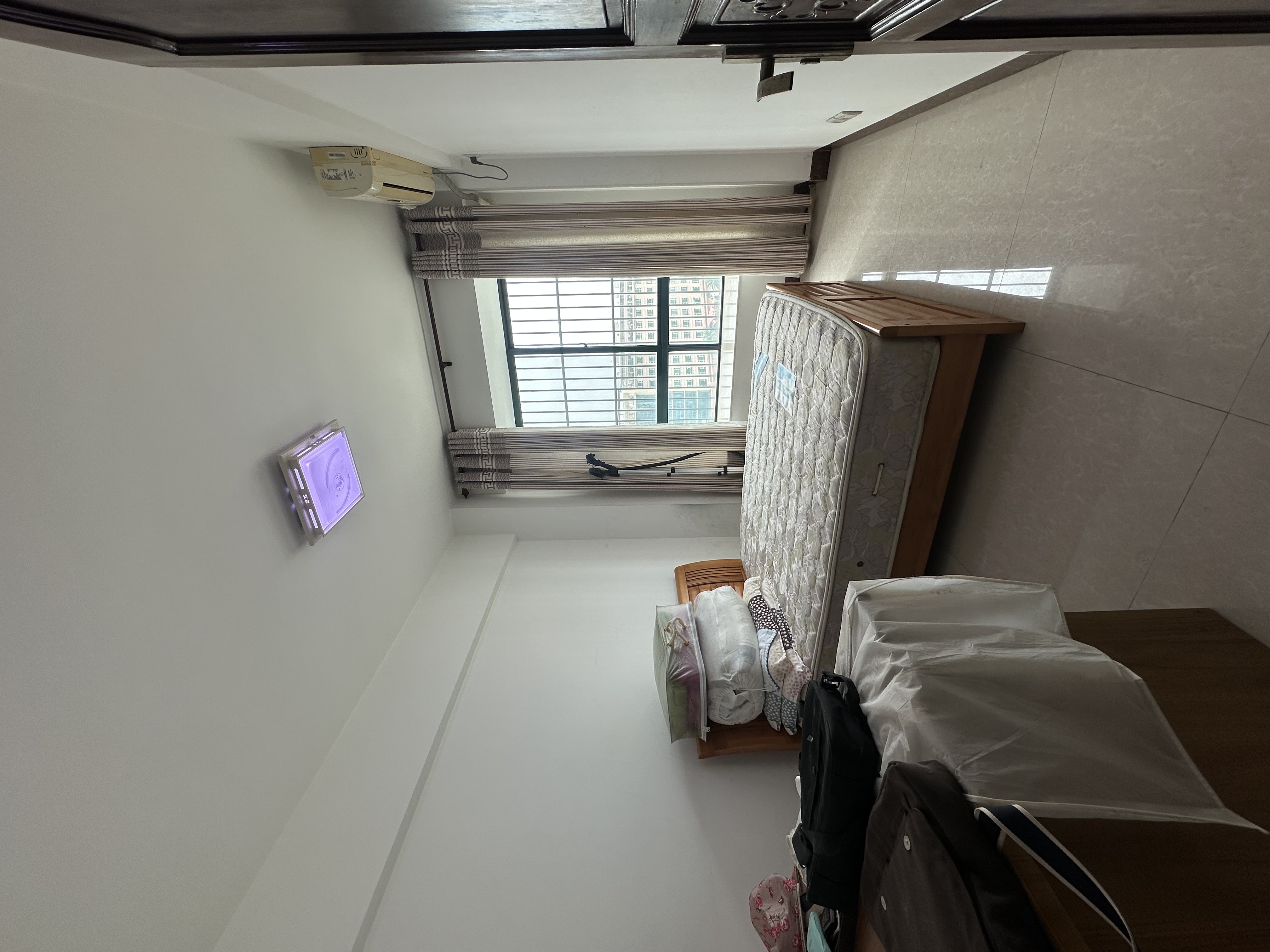 碧湖家园  3室2厅2卫   167.00万客厅
