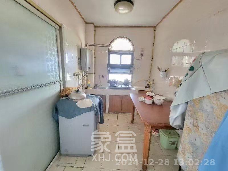 英才园三片  2室2厅1卫   1600.00元/月室内图