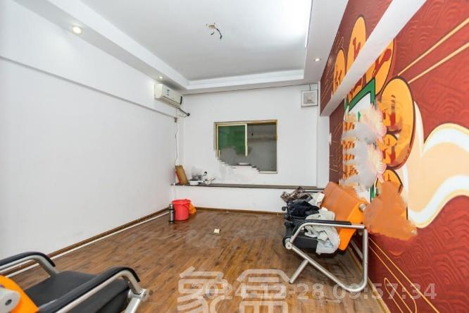 中南汽车世界   22.0㎡     1500.00元/月室内图