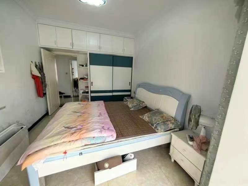 新世界建材城  3室2厅2卫    1000.0元/月室内图