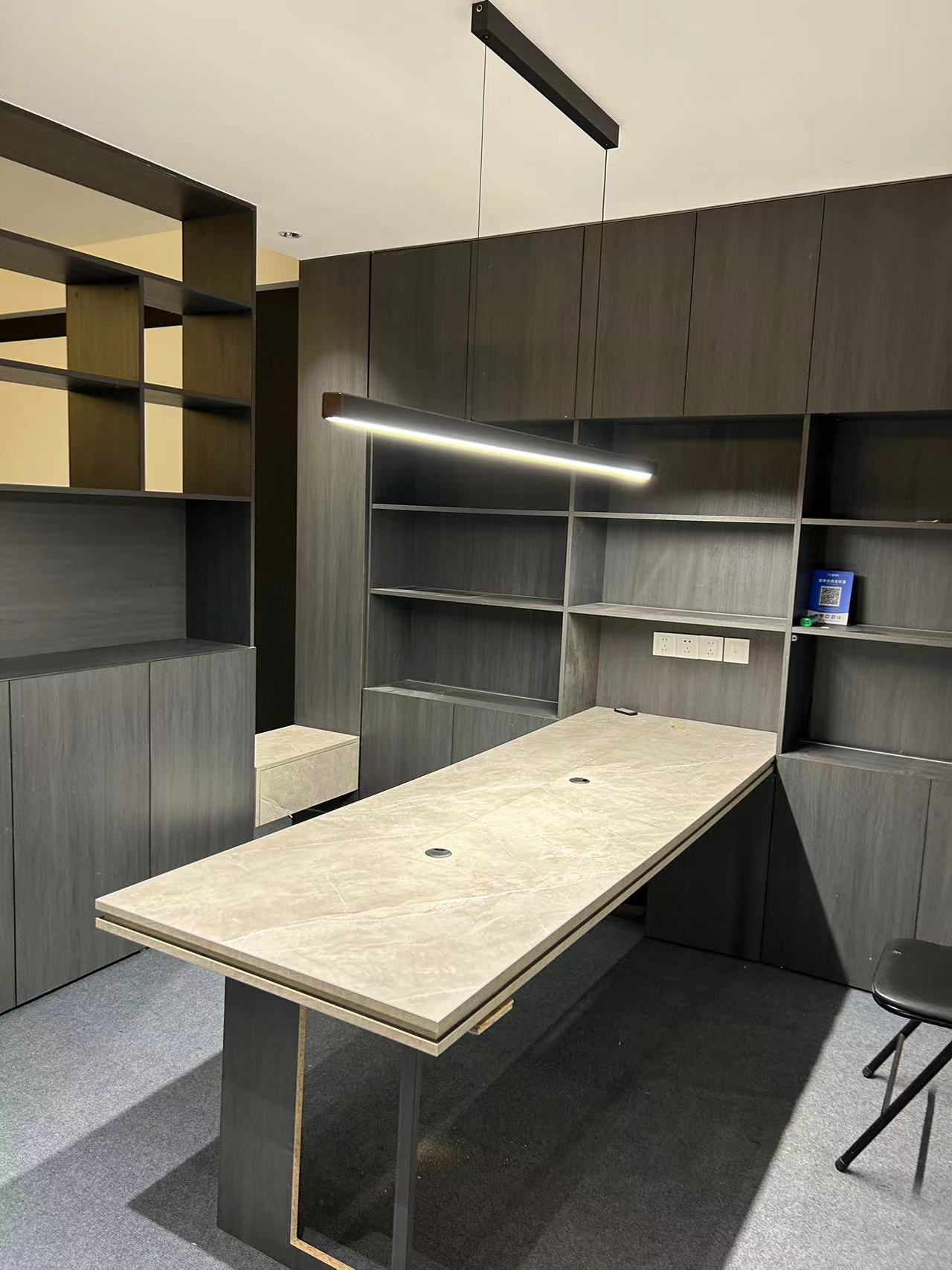 浙商广场  1室1厅1卫    1000.0元/月 浙商广场  1室1厅1卫    1000.0元/月室内图