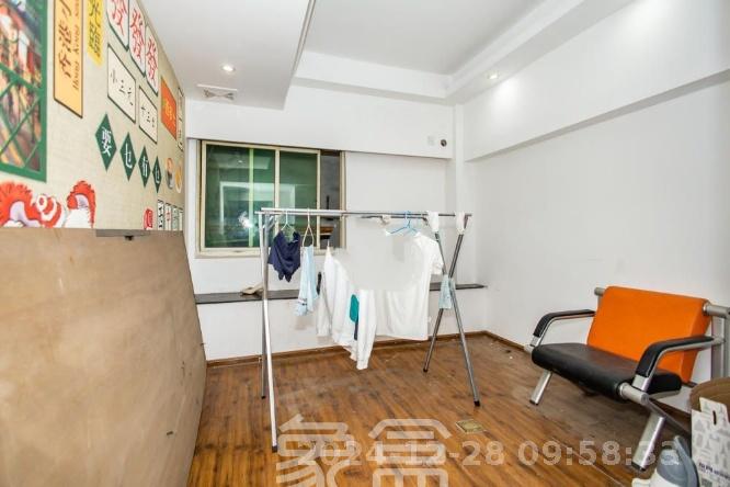 中南汽车世界   22.0㎡     1500.00元/月室内图