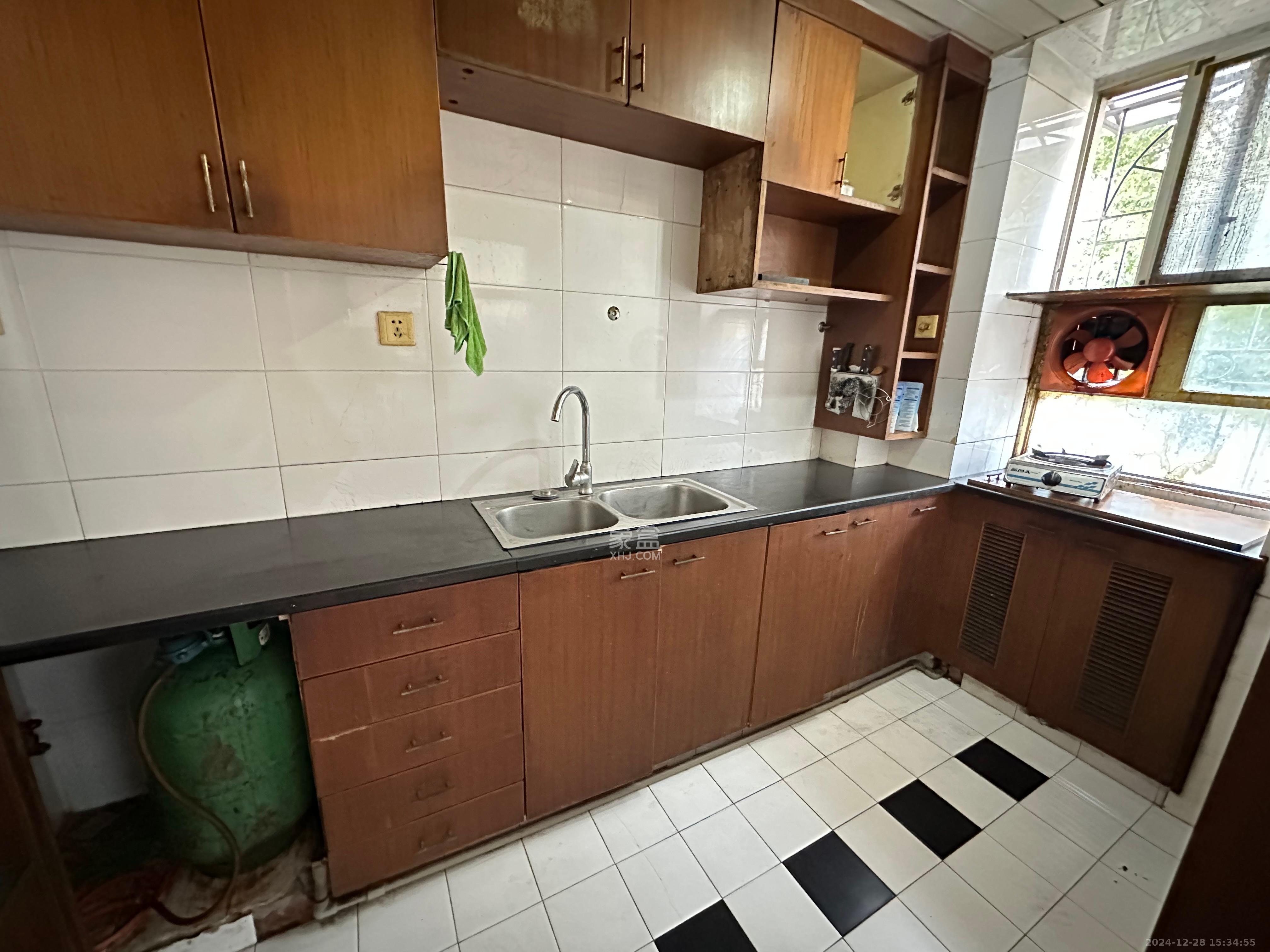 轻苑小区 3室2厅1卫 1600.0元/月 轻苑小区 3室2厅1卫 1600.0元/月室内图