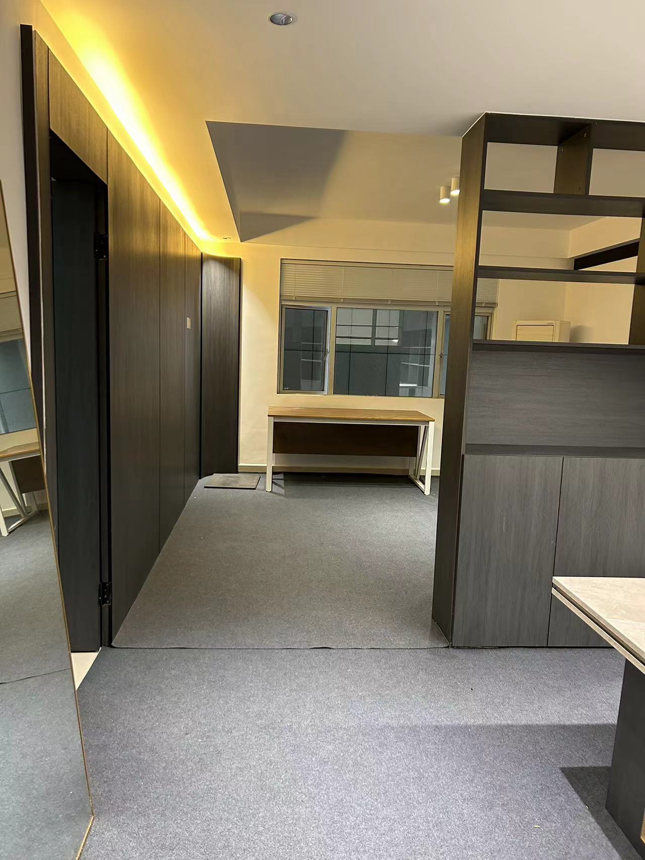 浙商广场  1室1厅1卫    1000.0元/月 浙商广场  1室1厅1卫    1000.0元/月室内图1