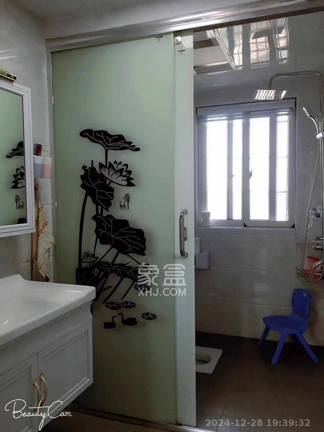 嘉顺苑 3室2厅1卫 2700.0元/月 嘉顺苑 3室2厅1卫 2700.0元/月室内图