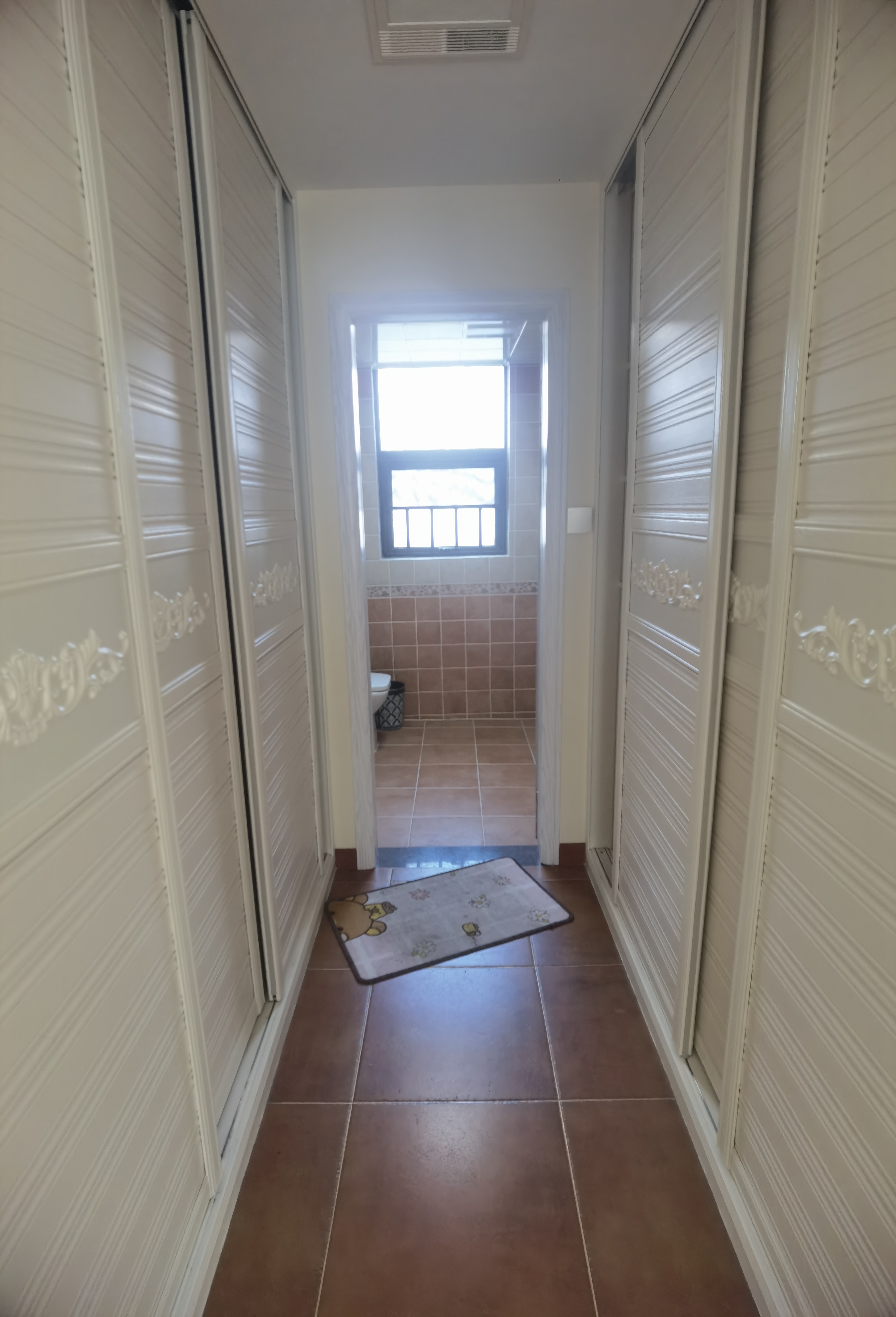 悦江山 4室2厅2卫 83.8万 悦江山 4室2厅2卫 83.8万客厅