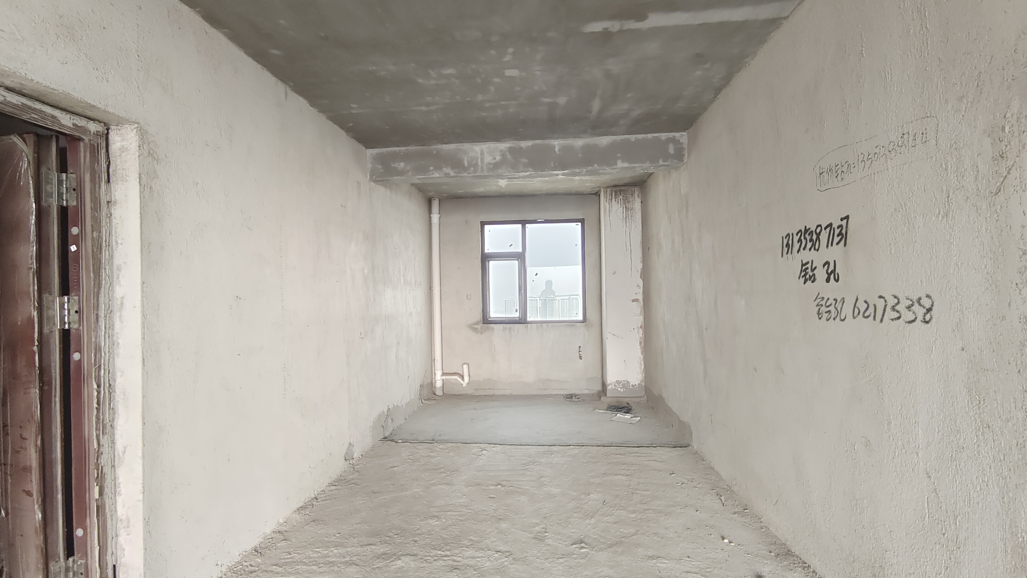 御景花园小区(娄底) 3室2厅2卫 59.8万 御景花园小区(娄底) 3室2厅2卫 59.8万客厅