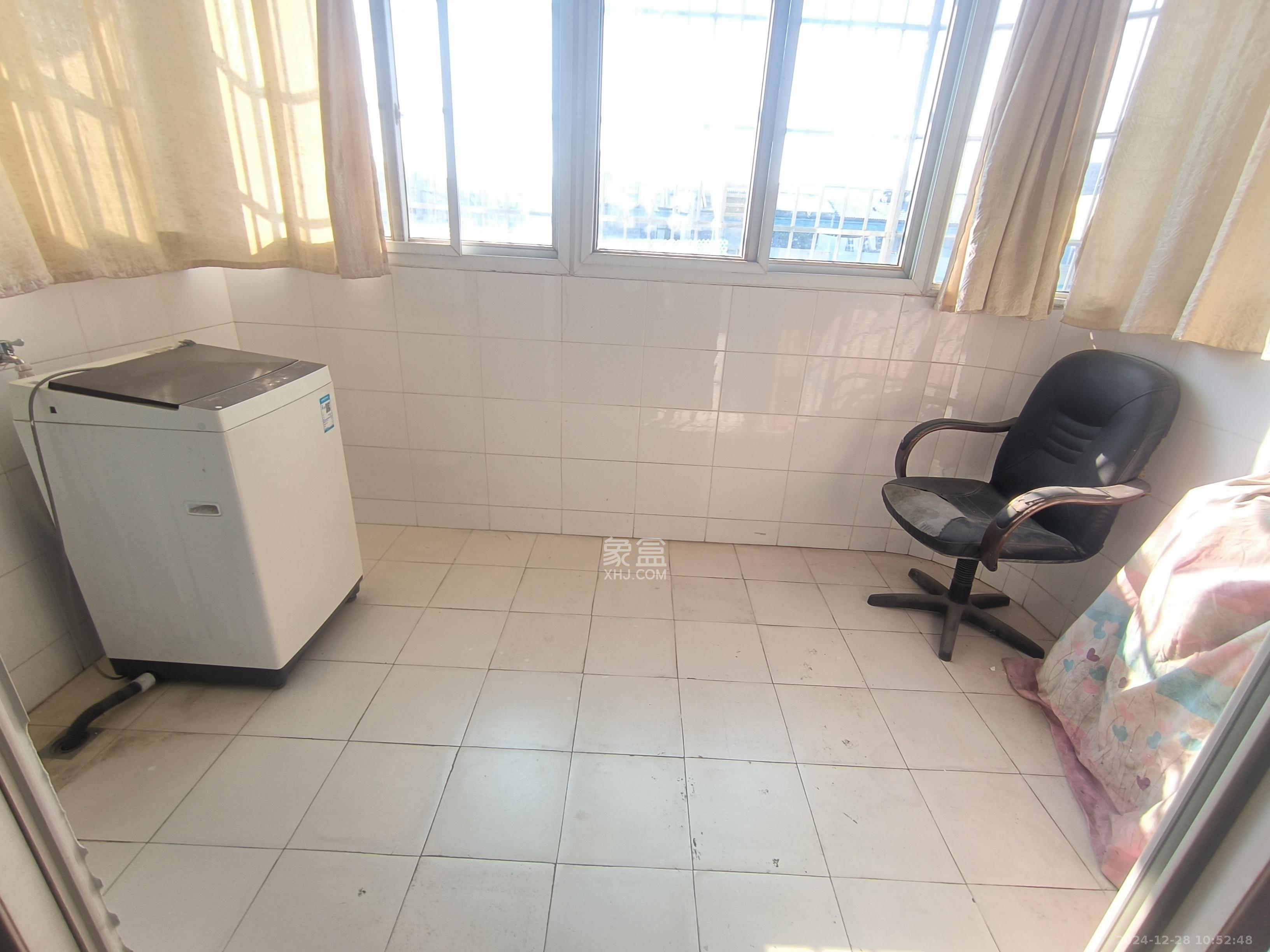 欣胜园 3室1厅2卫 1500.0元/月 欣胜园 3室1厅2卫 1500.0元/月室内图