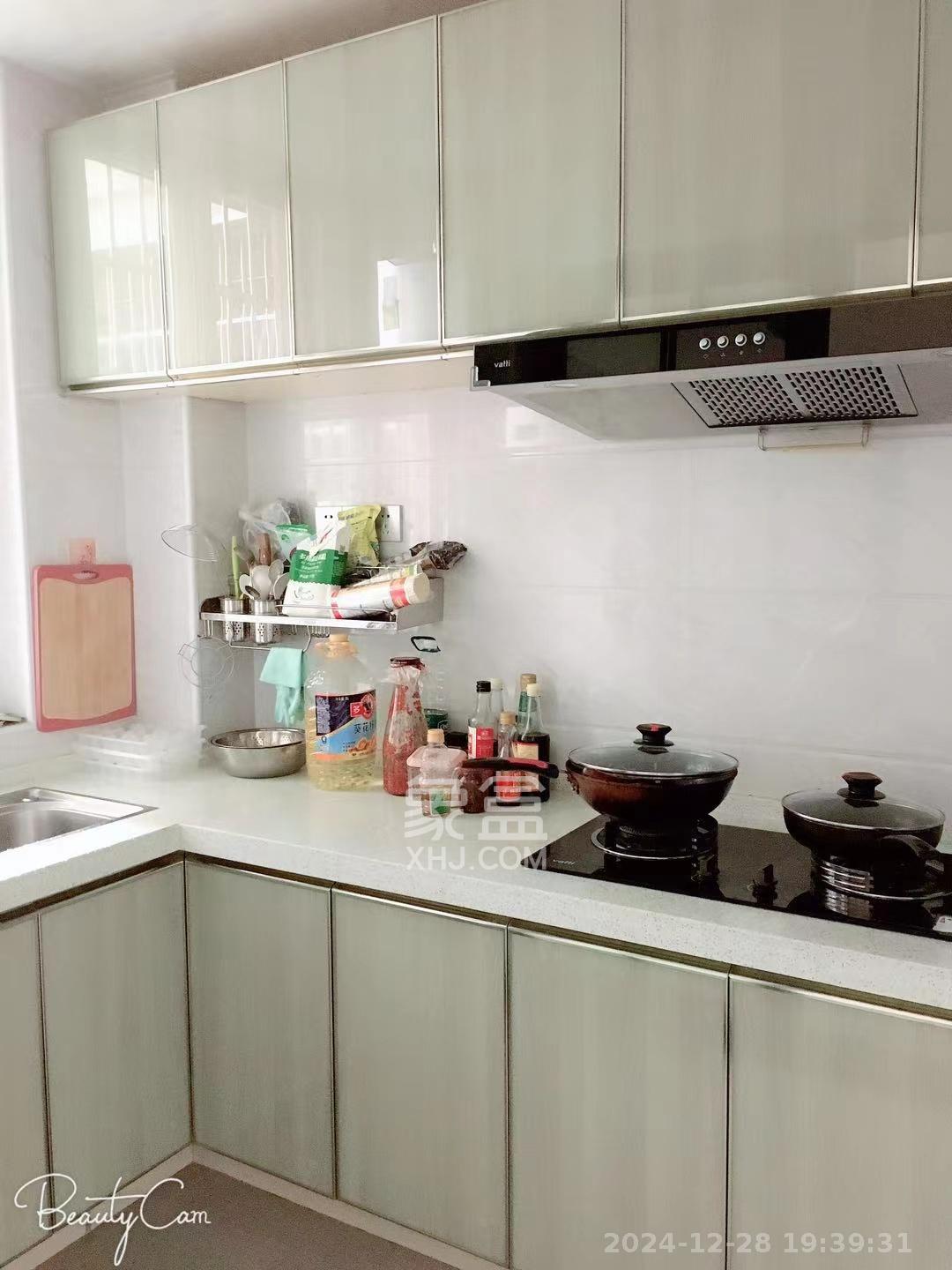 嘉顺苑 3室2厅1卫 2700.0元/月 嘉顺苑 3室2厅1卫 2700.0元/月室内图