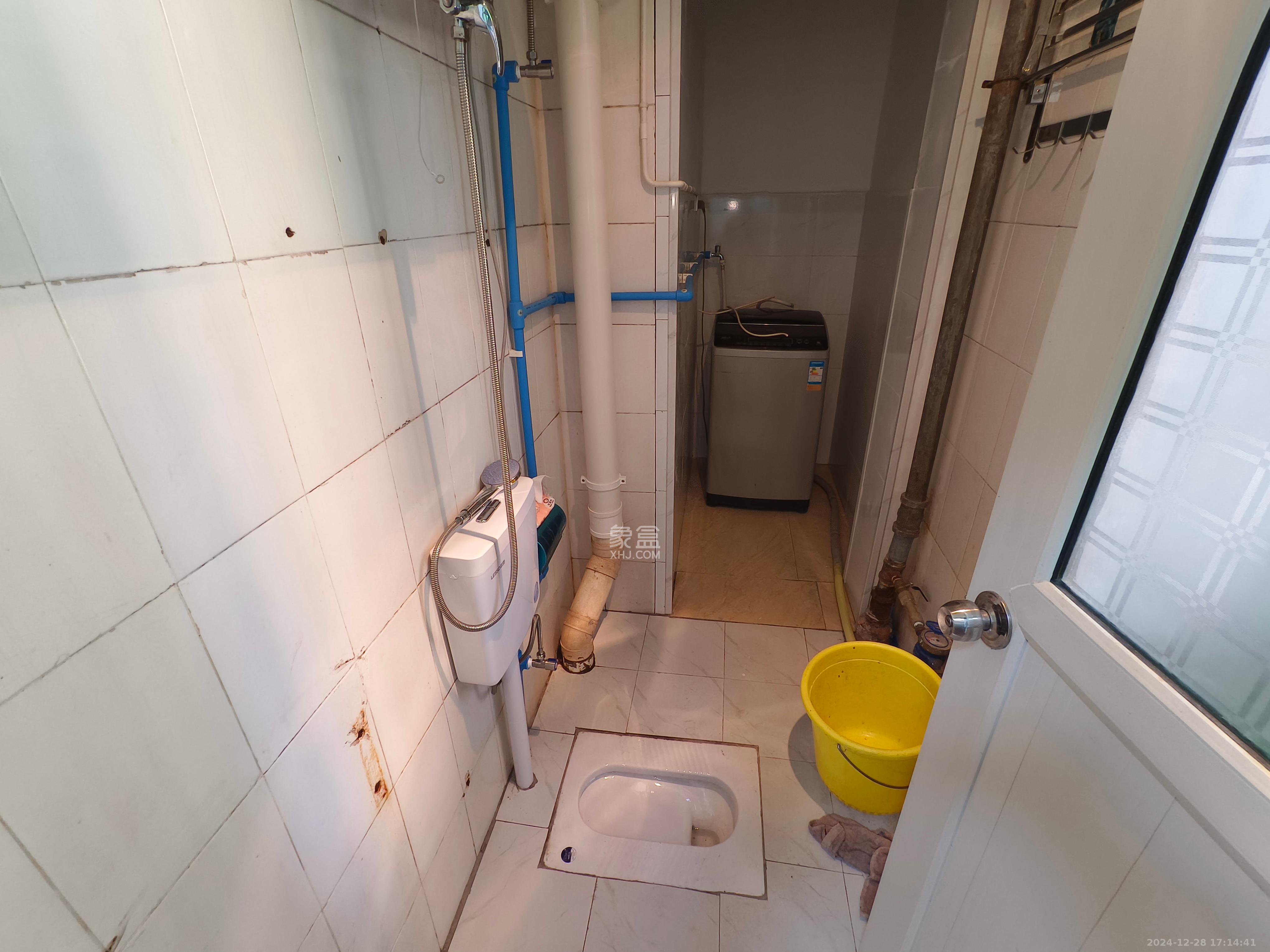 洞井商贸城 2室1厅1卫 1200.0元/月 洞井商贸城 2室1厅1卫 1200.0元/月室内图