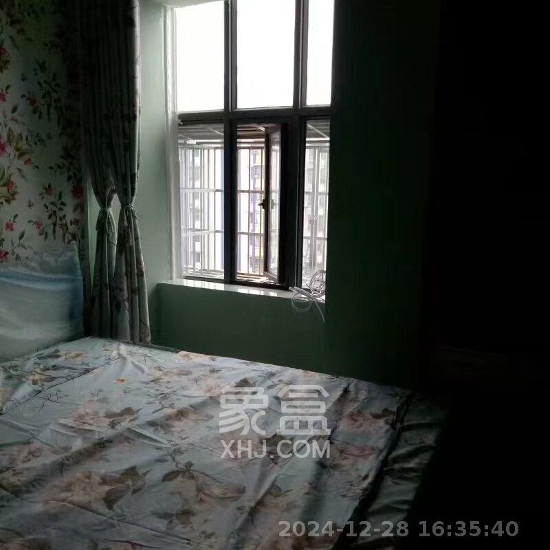 翡翠华庭  1室2厅1卫   1600.00元/月室内图