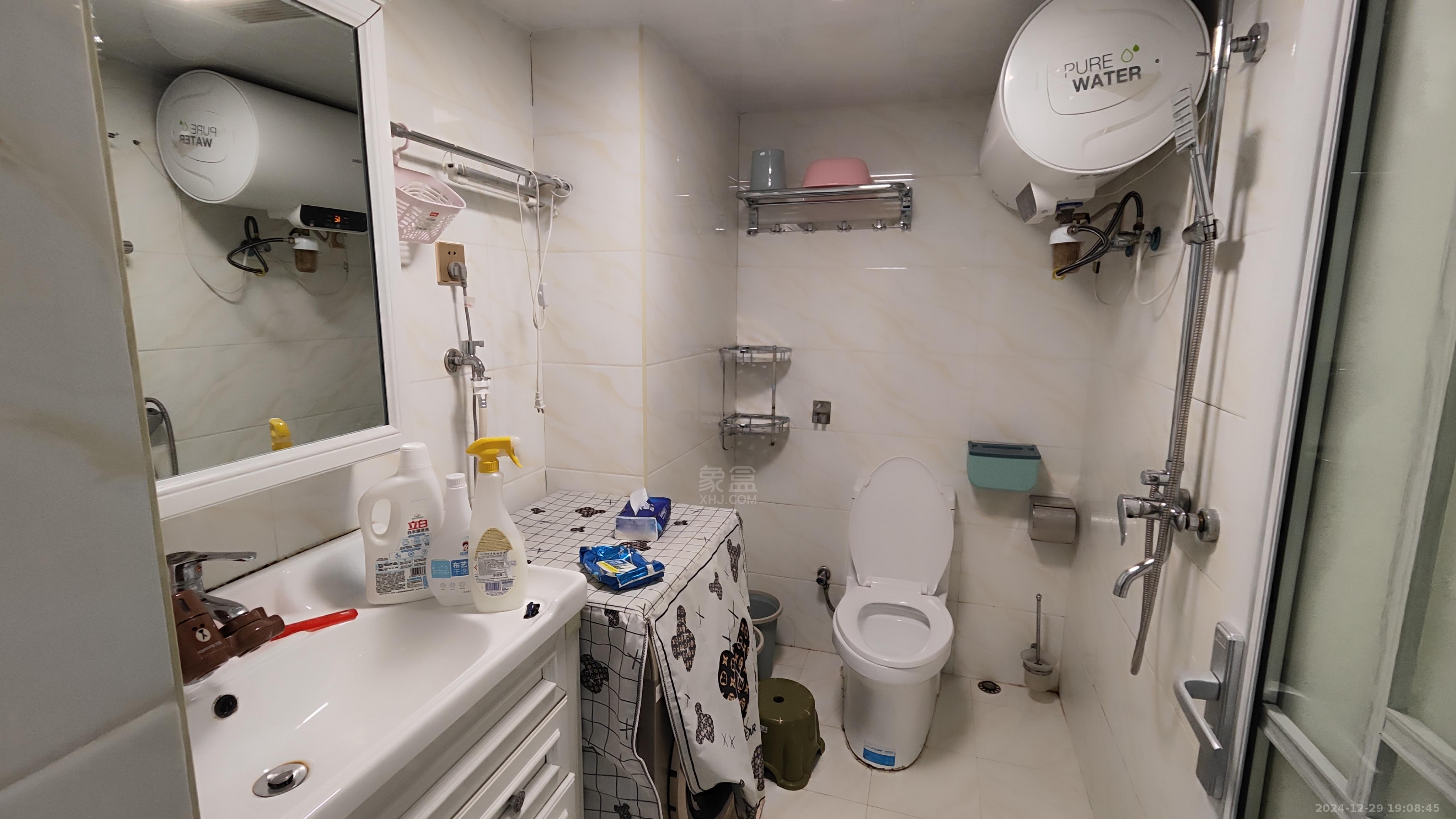 美的城三期 1室1厅1卫 1200.0元/月 美的城三期 1室1厅1卫 1200.0元/月室内图