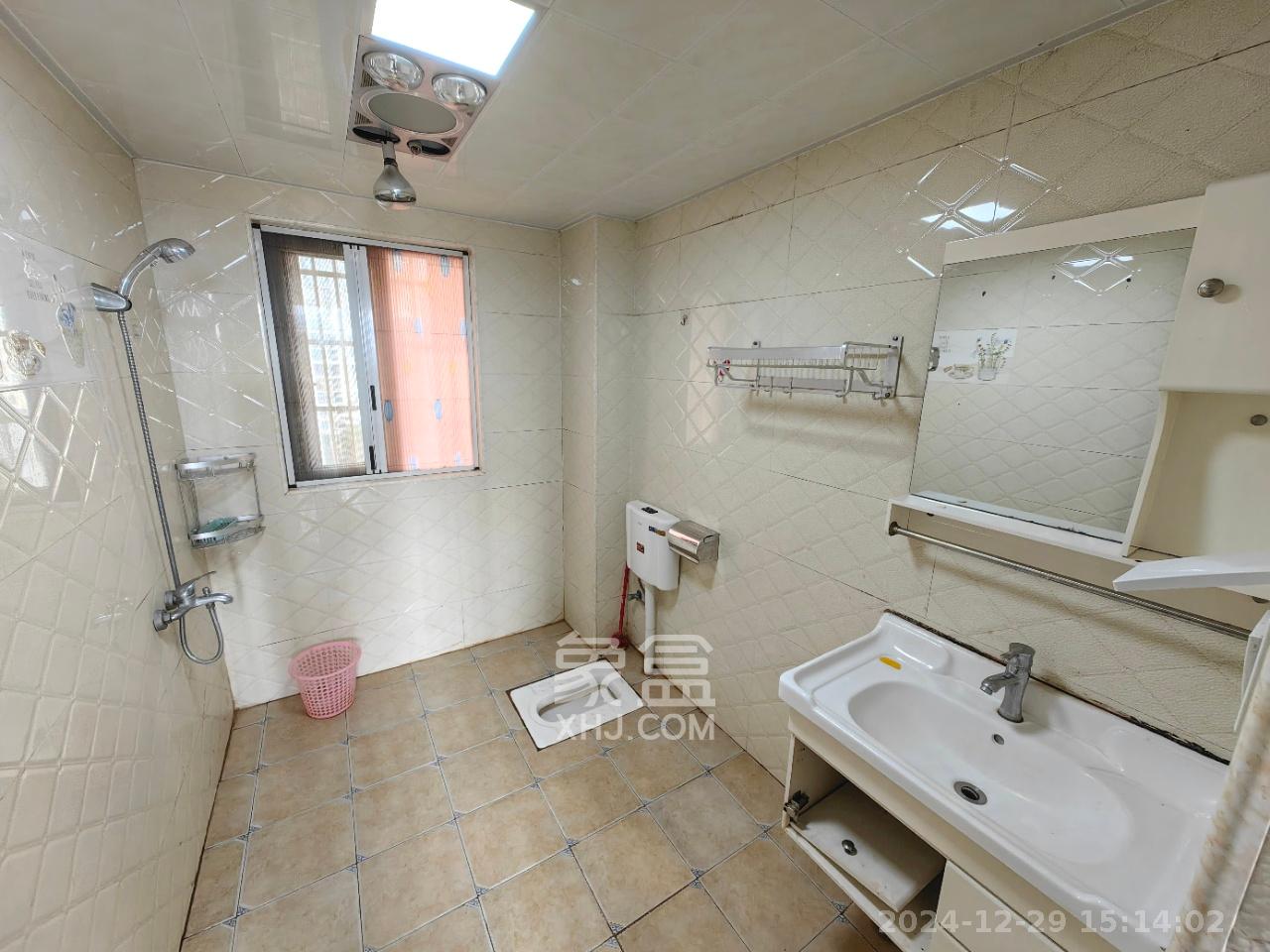 嘉顺苑 3室2厅2卫 2700.0元/月 嘉顺苑 3室2厅2卫 2700.0元/月室内图