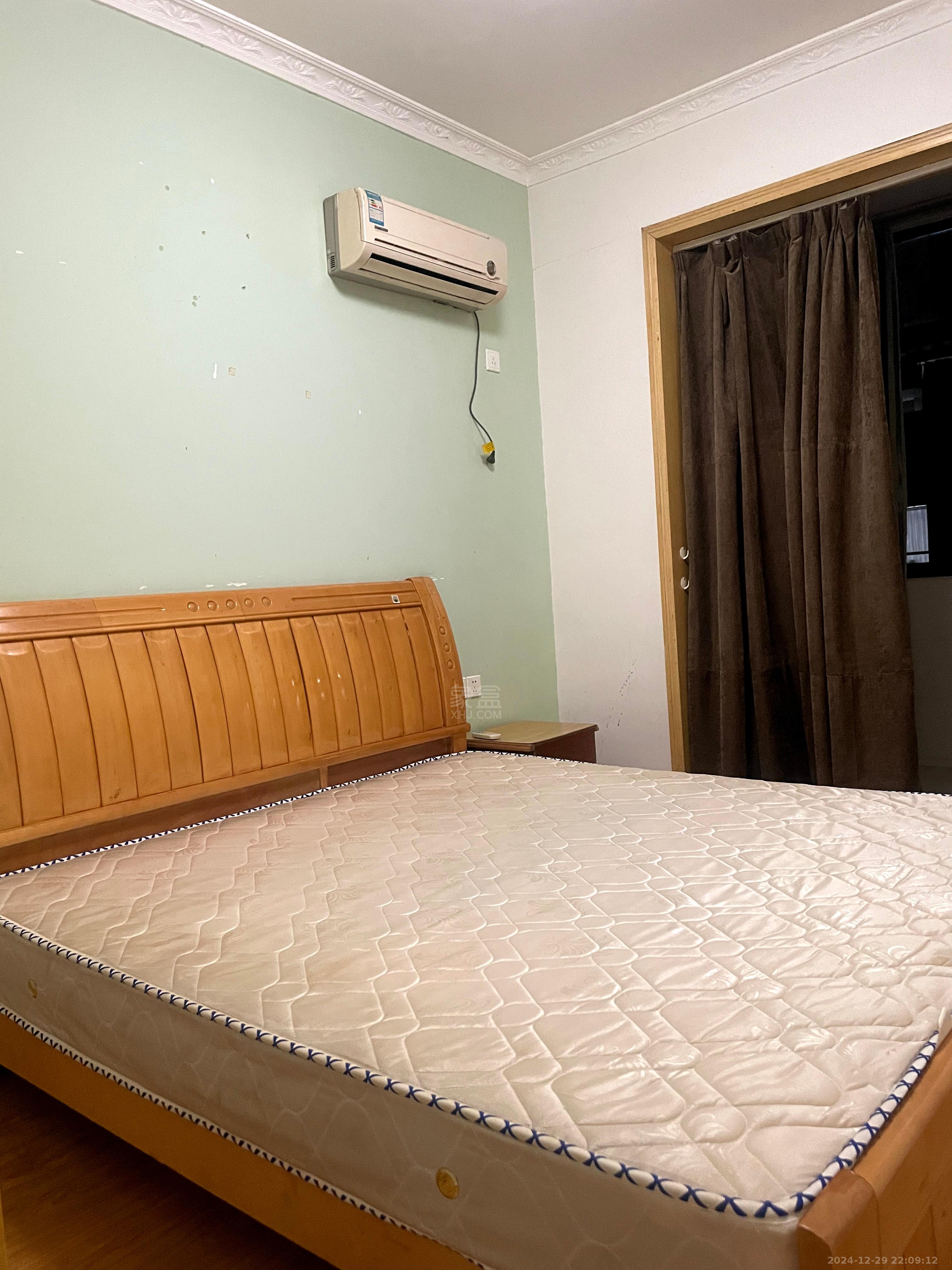 中央商业广场 1室1厅1卫 1300.0元/月 中央商业广场 1室1厅1卫 1300.0元/月室内图