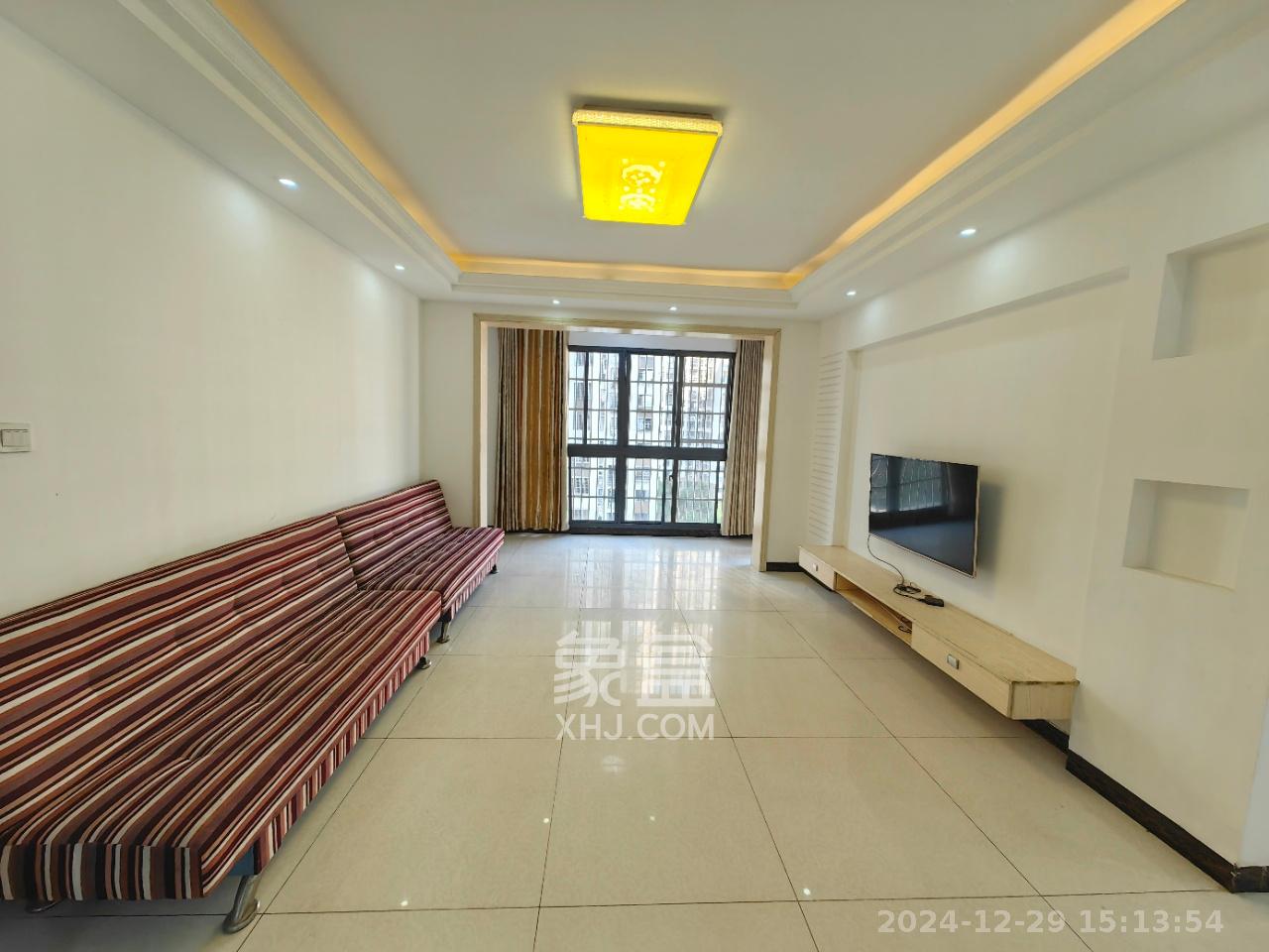 嘉顺苑 3室2厅2卫 2700.0元/月 嘉顺苑 3室2厅2卫 2700.0元/月室内图