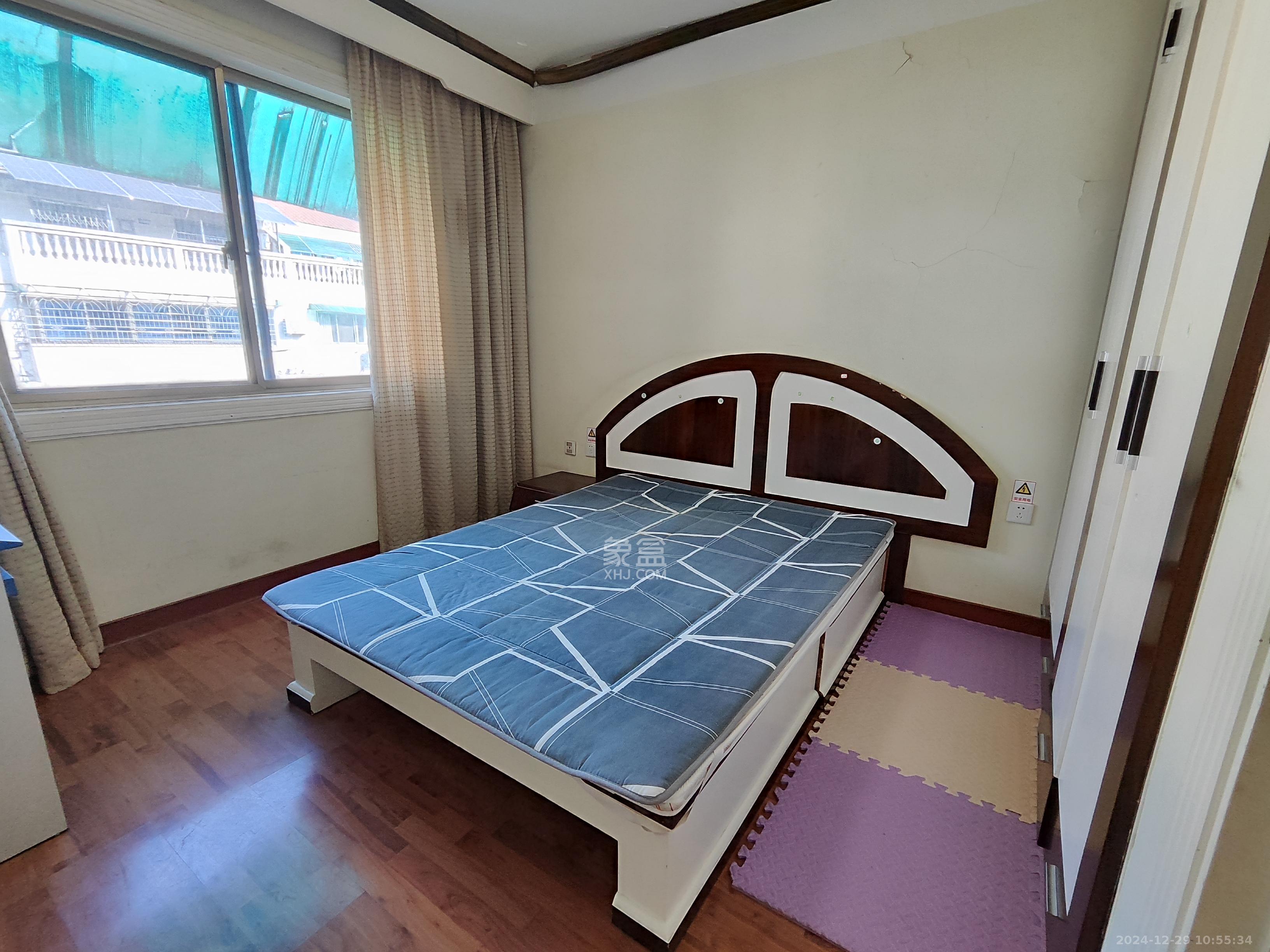 南明苑西区 4室2厅2卫 3180.0元/月 南明苑西区 4室2厅2卫 3180.0元/月室内图