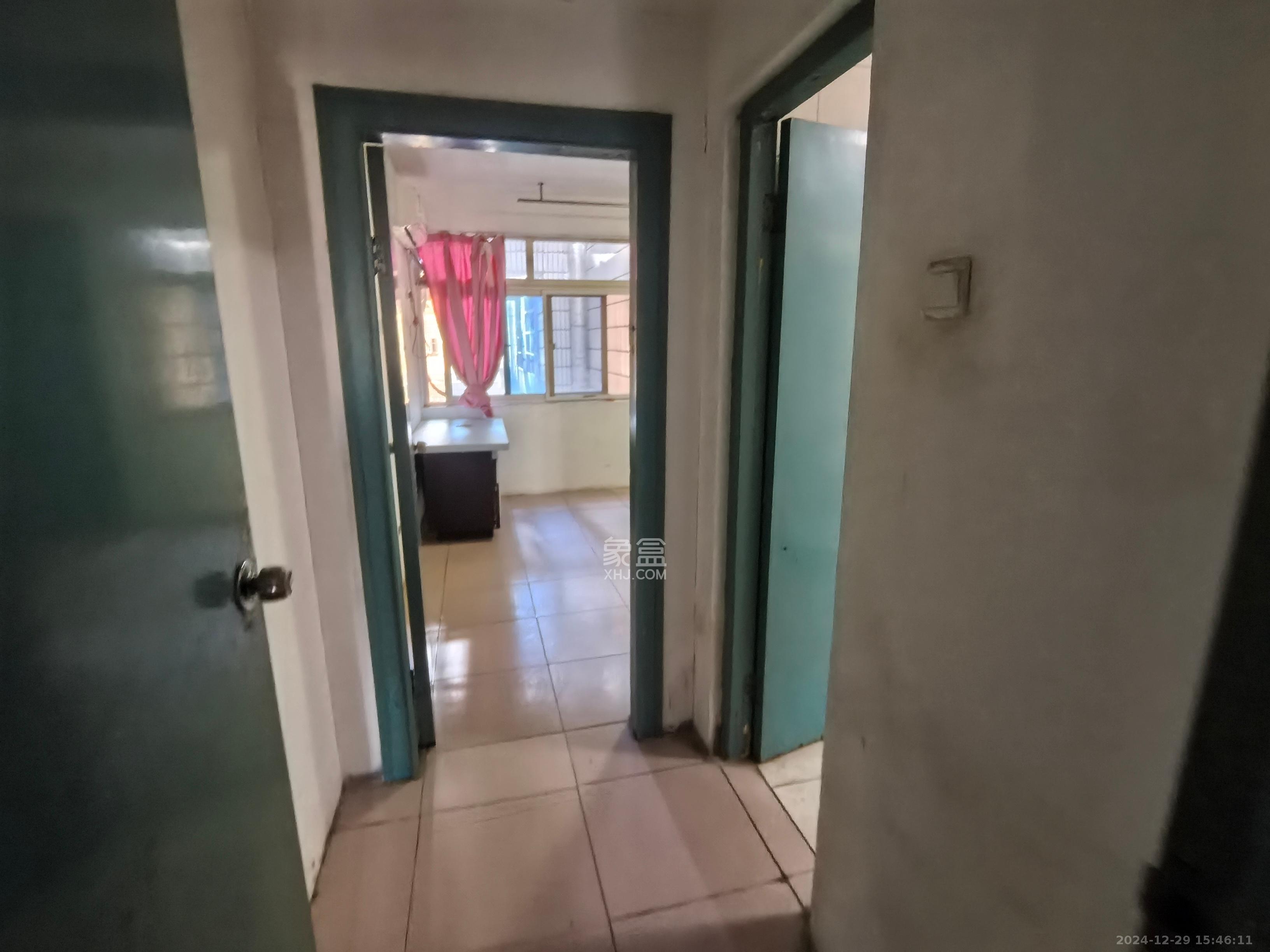 韭菜园商住楼 3室2厅2卫 2900.0元/月 韭菜园商住楼 3室2厅2卫 2900.0元/月室内图