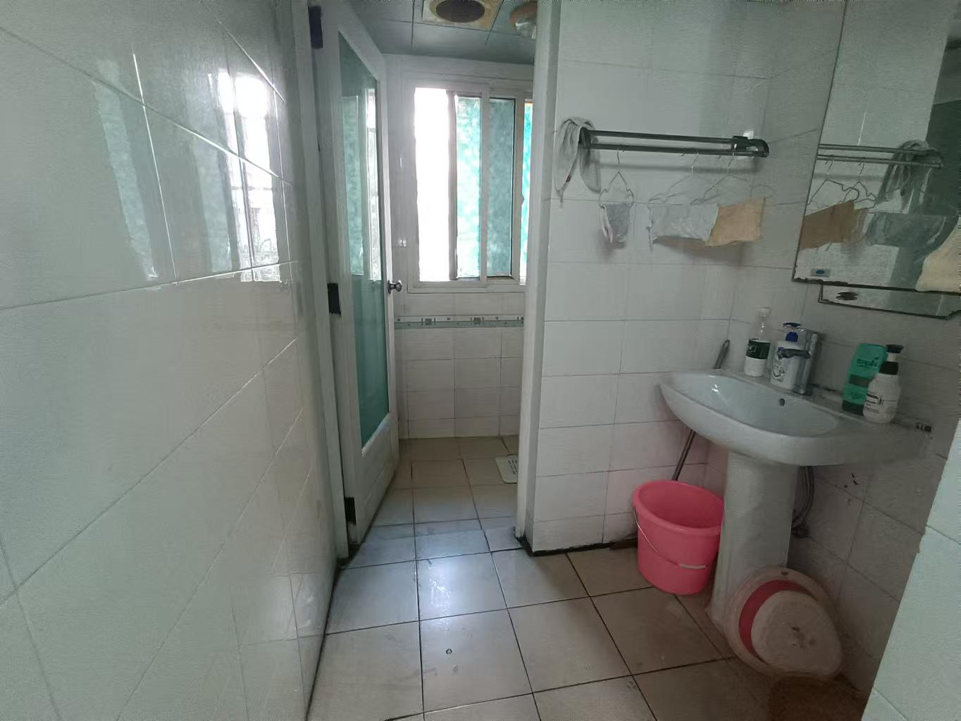 开元三村 3室2厅2卫 45.8万 开元三村 3室2厅2卫 45.8万室内图