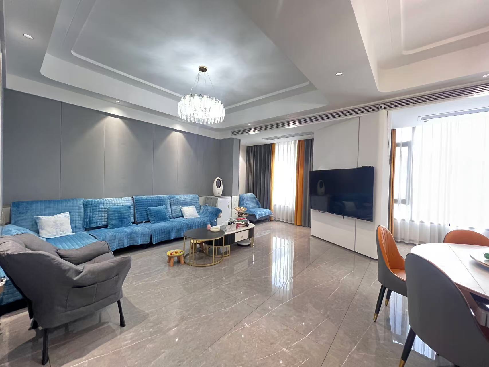 翡翠公园(北大资源)  4室3厅3卫    230.0万 翡翠公园(北大资源)  4室3厅3卫    230.0万室内图