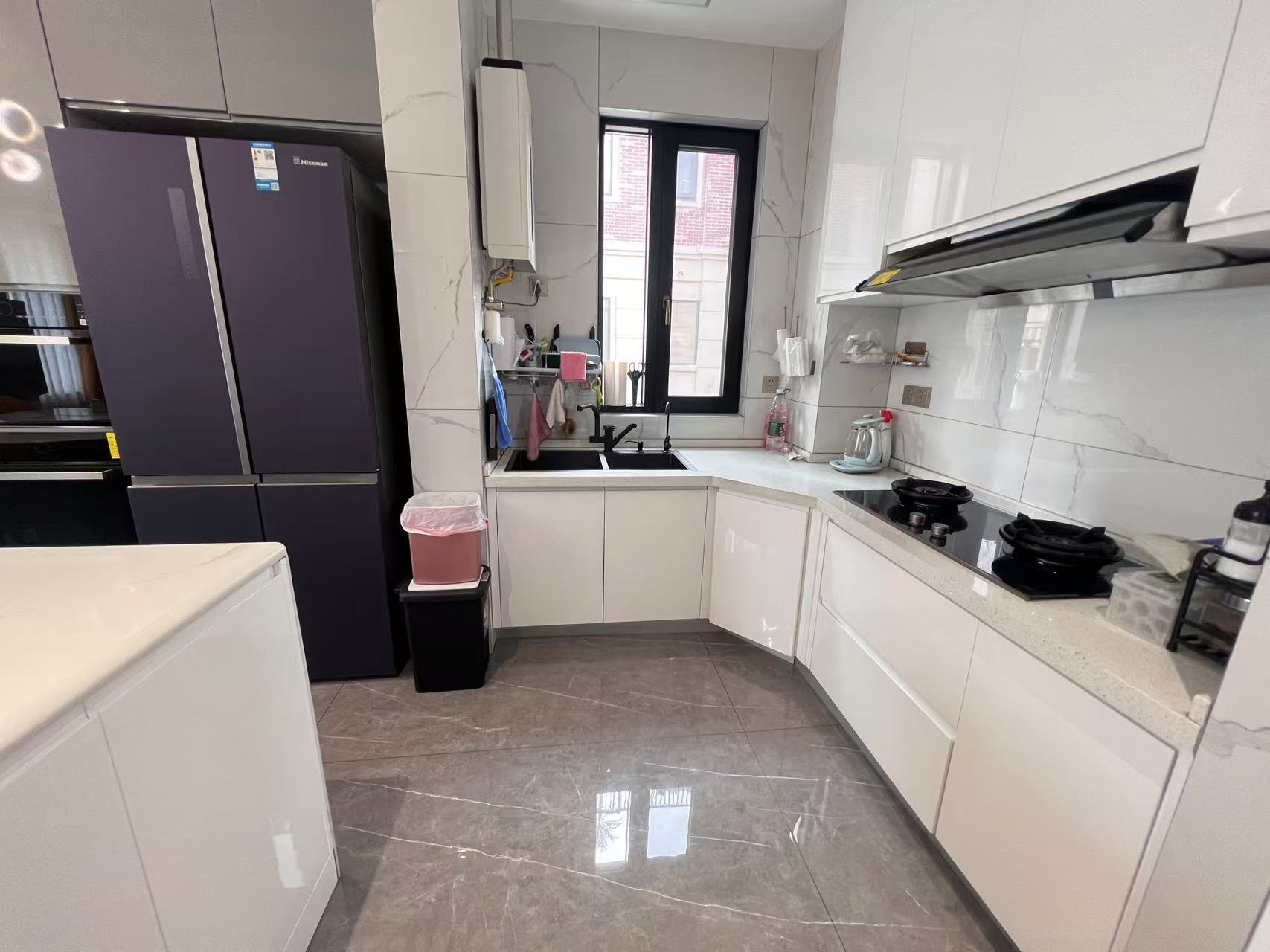 翡翠公园(北大资源)  4室3厅3卫    230.0万 翡翠公园(北大资源)  4室3厅3卫    230.0万室内图