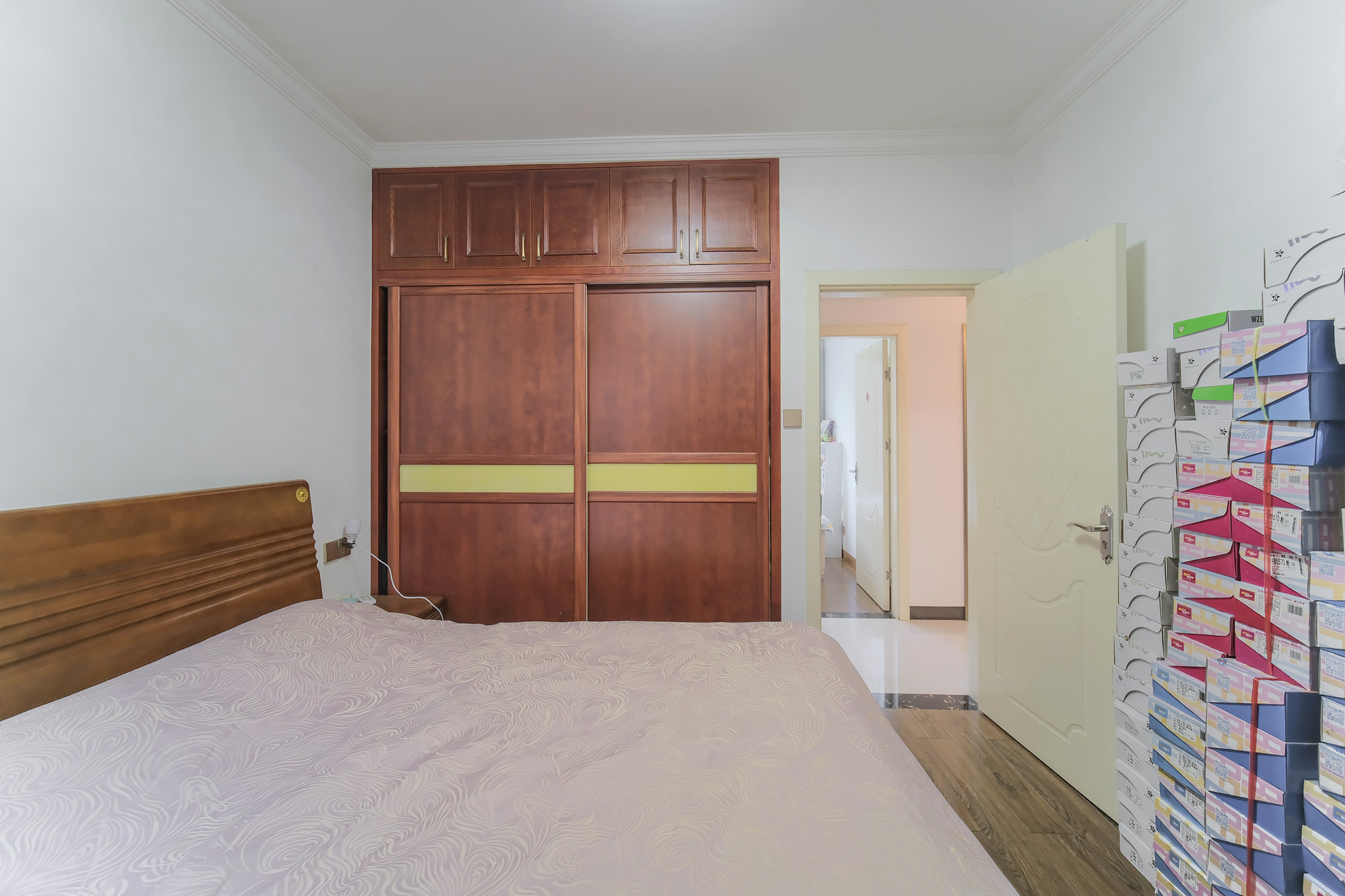 盛地春天里 3室2厅1卫 56.8万 盛地春天里 3室2厅1卫 56.8万卧室