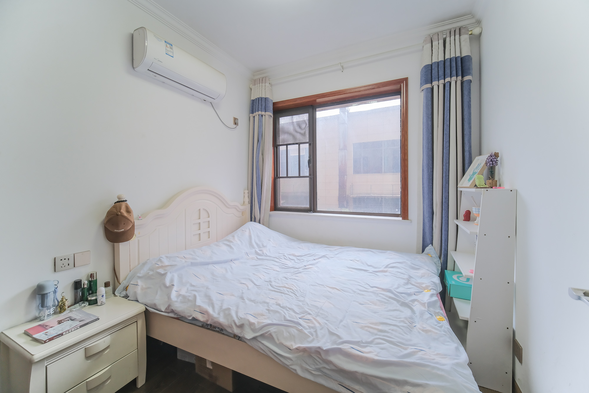 盛地春天里 3室2厅1卫 56.8万 盛地春天里 3室2厅1卫 56.8万卧室